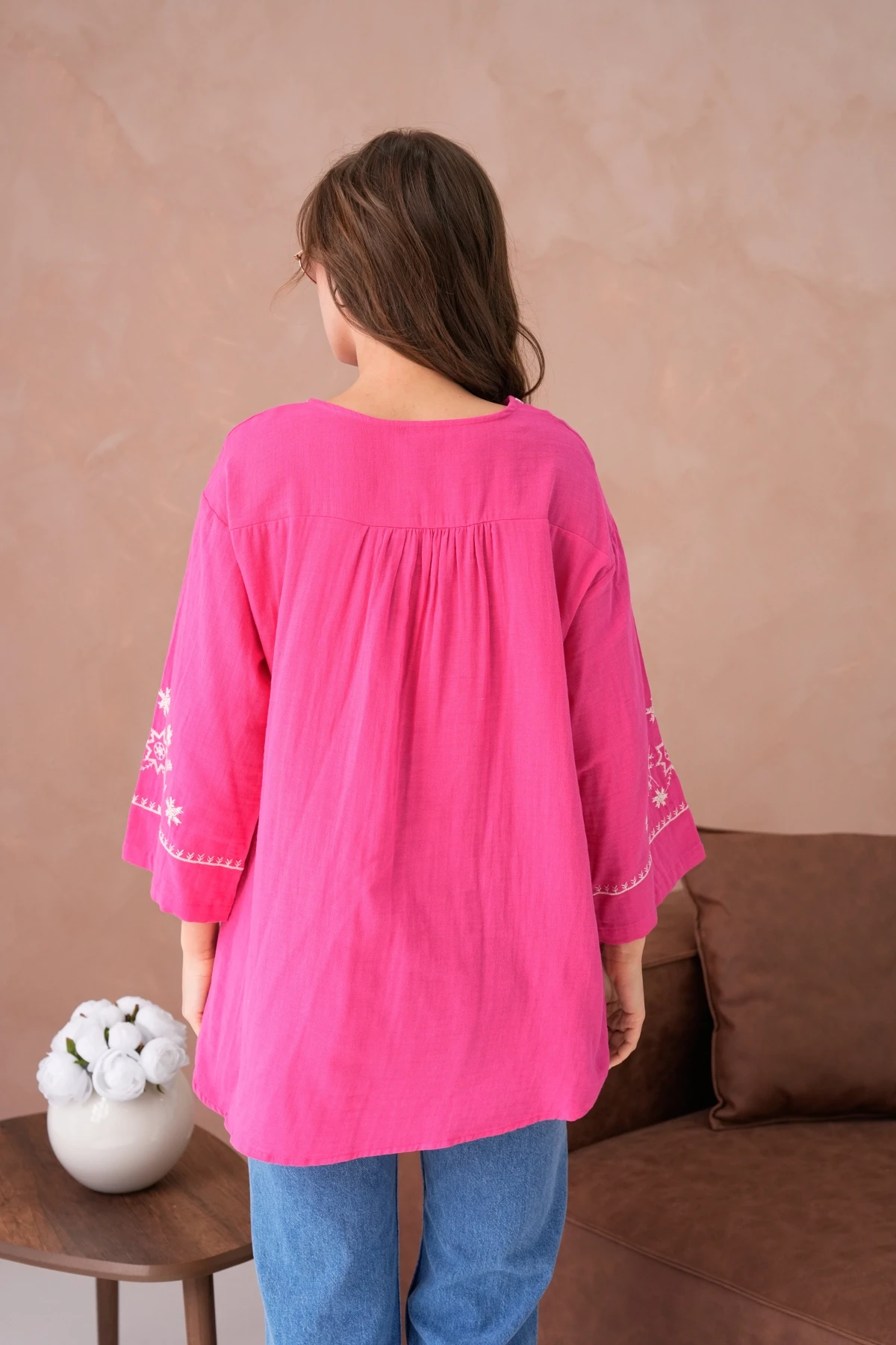 Yuvarlak Yaka Nakış İşleme Taş Detaylı Geniş Kol Salaş Dokuma Tunik