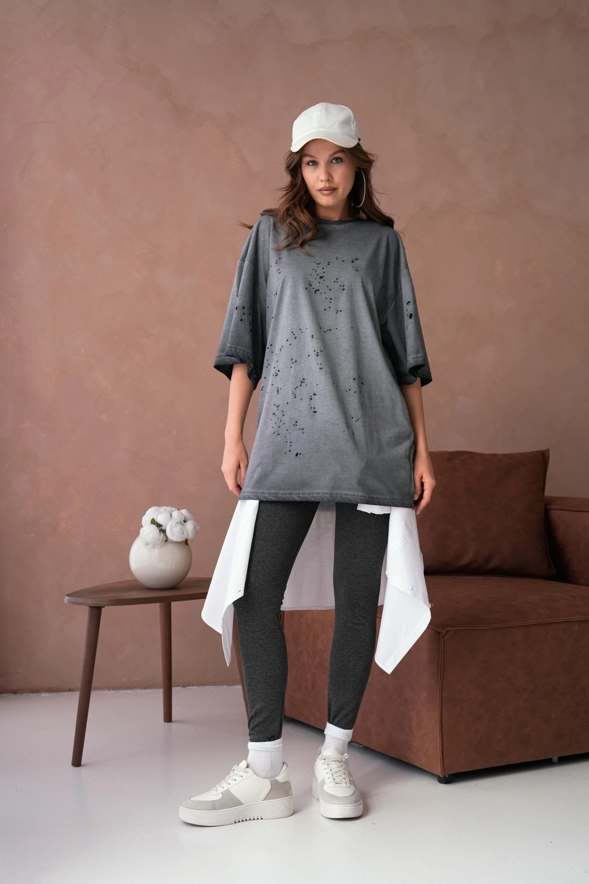 Delikli Salaş T-Shirt