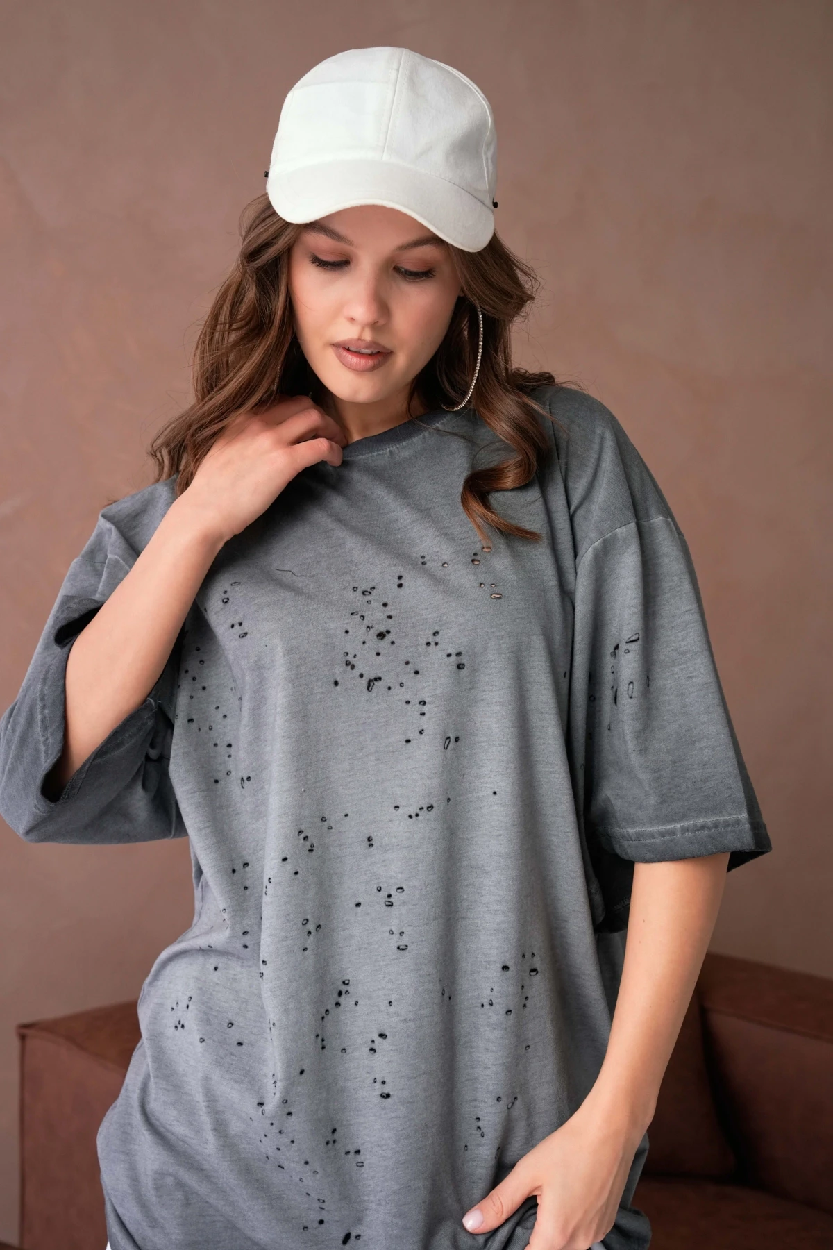 Delikli Salaş T-Shirt