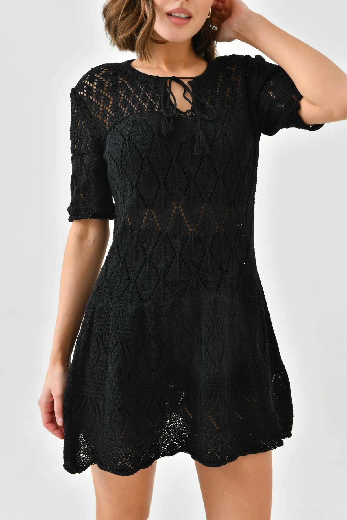 Bağlama Yakalı Ajurlu Kısa Kol Triko Elbise