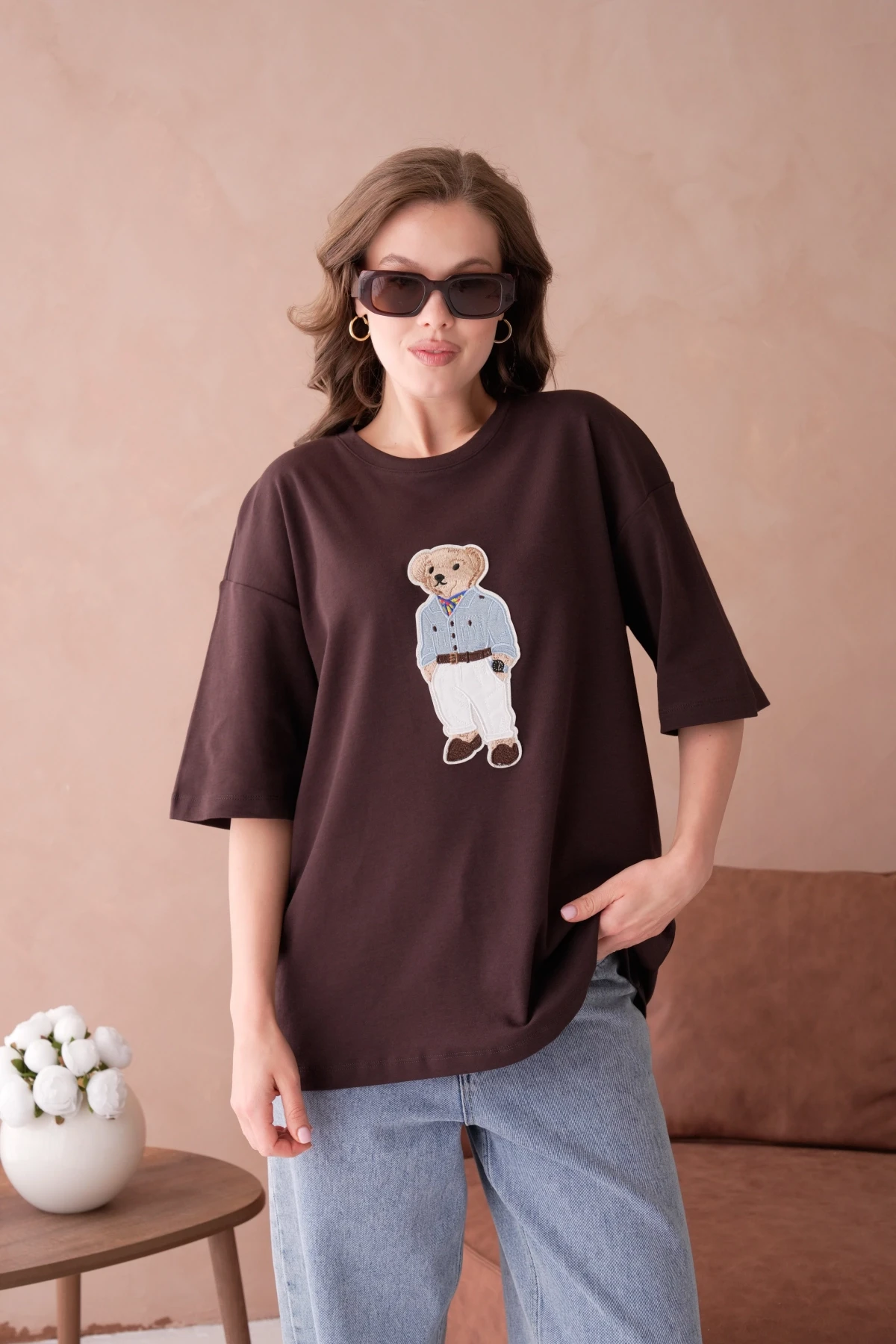 Bisiklet Yaka Aplikeli Salaş Basic T-Shirt