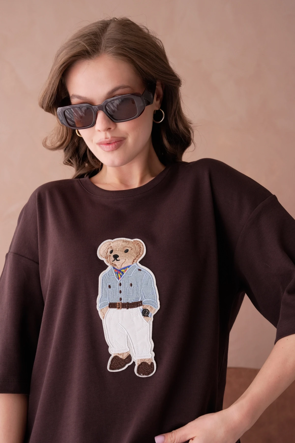 Bisiklet Yaka Aplikeli Salaş Basic T-Shirt