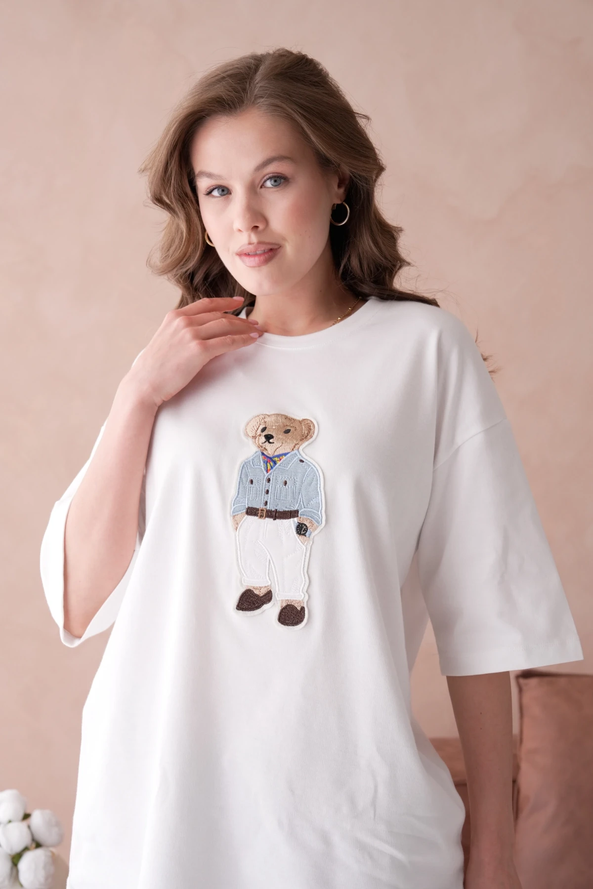 Bisiklet Yaka Aplikeli Salaş Basic T-Shirt