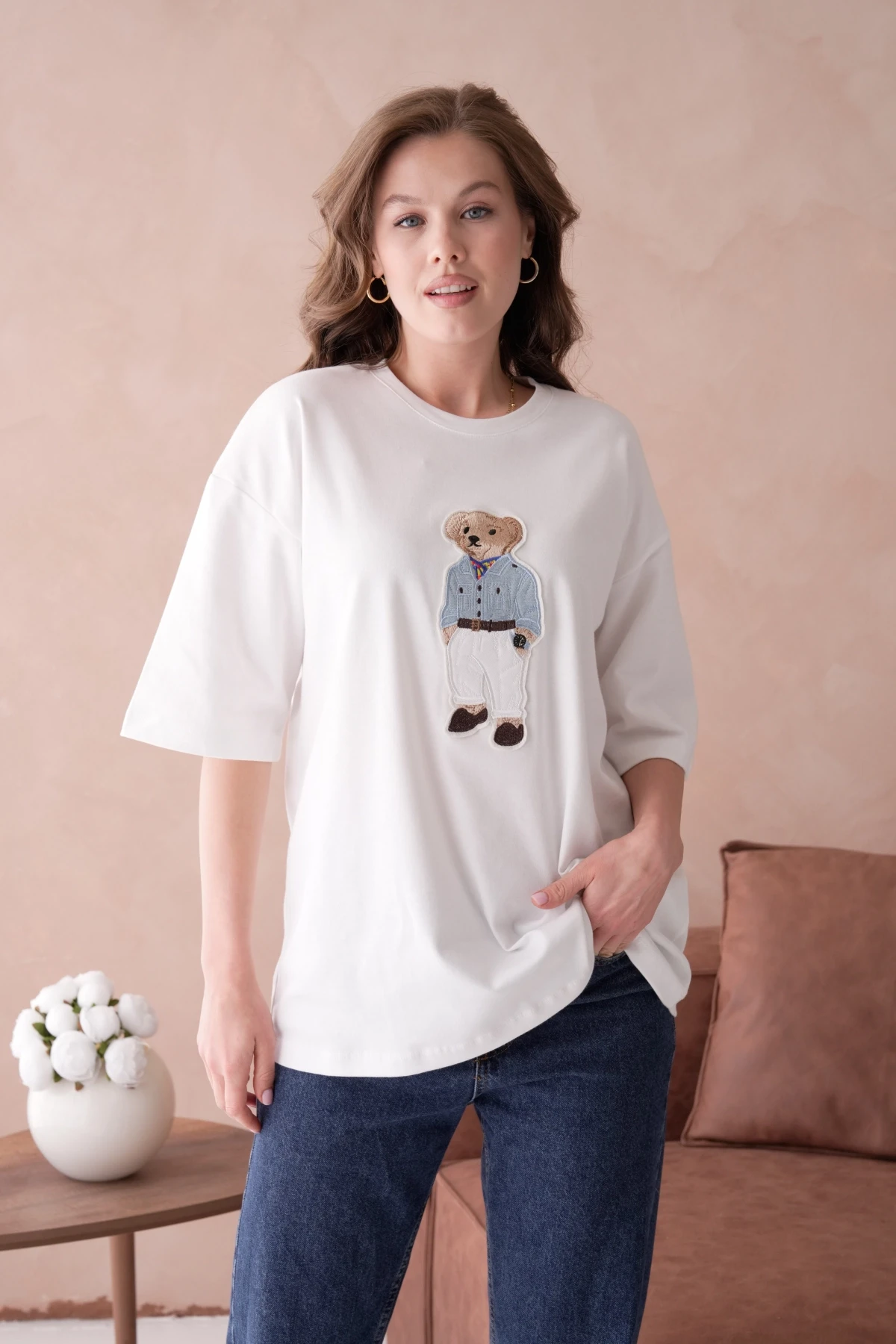 Bisiklet Yaka Aplikeli Salaş Basic T-Shirt