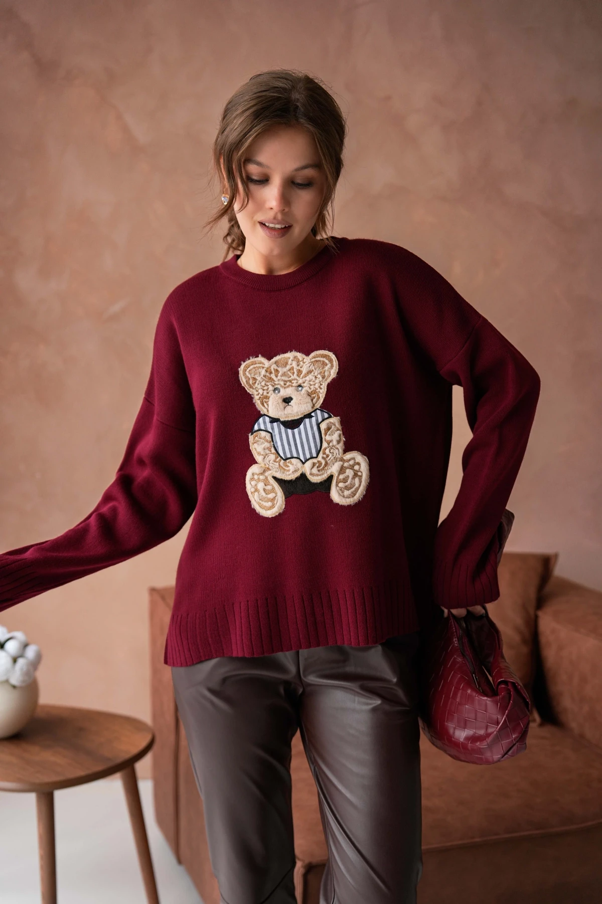 Kadın Bisiklet Yaka Aplikeli Arkası Uzun Salaş Triko Kazak