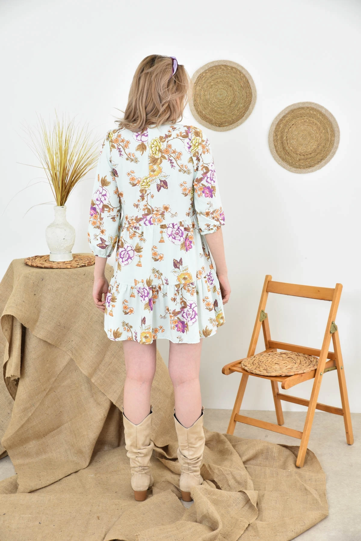 Bisiklet Yaka Çiçek Desenli Volanlı Dokuma Elbise