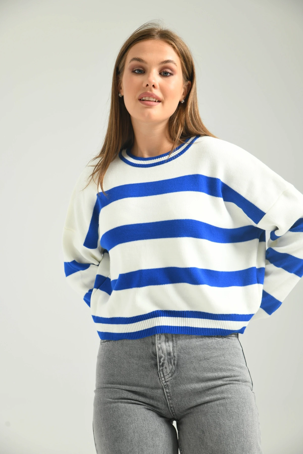 Kadın Bisiklet Yaka Çizgili Salaş Triko Kazak