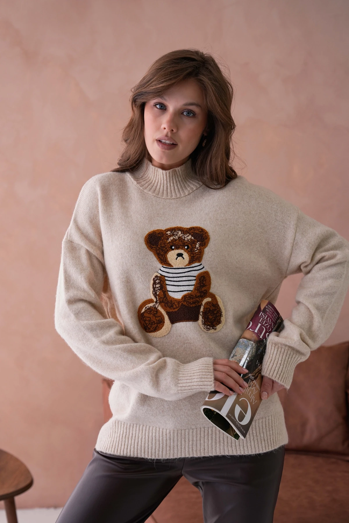 Kadın Bisiklet Yaka Nakış Detaylı Salaş Triko Kazak