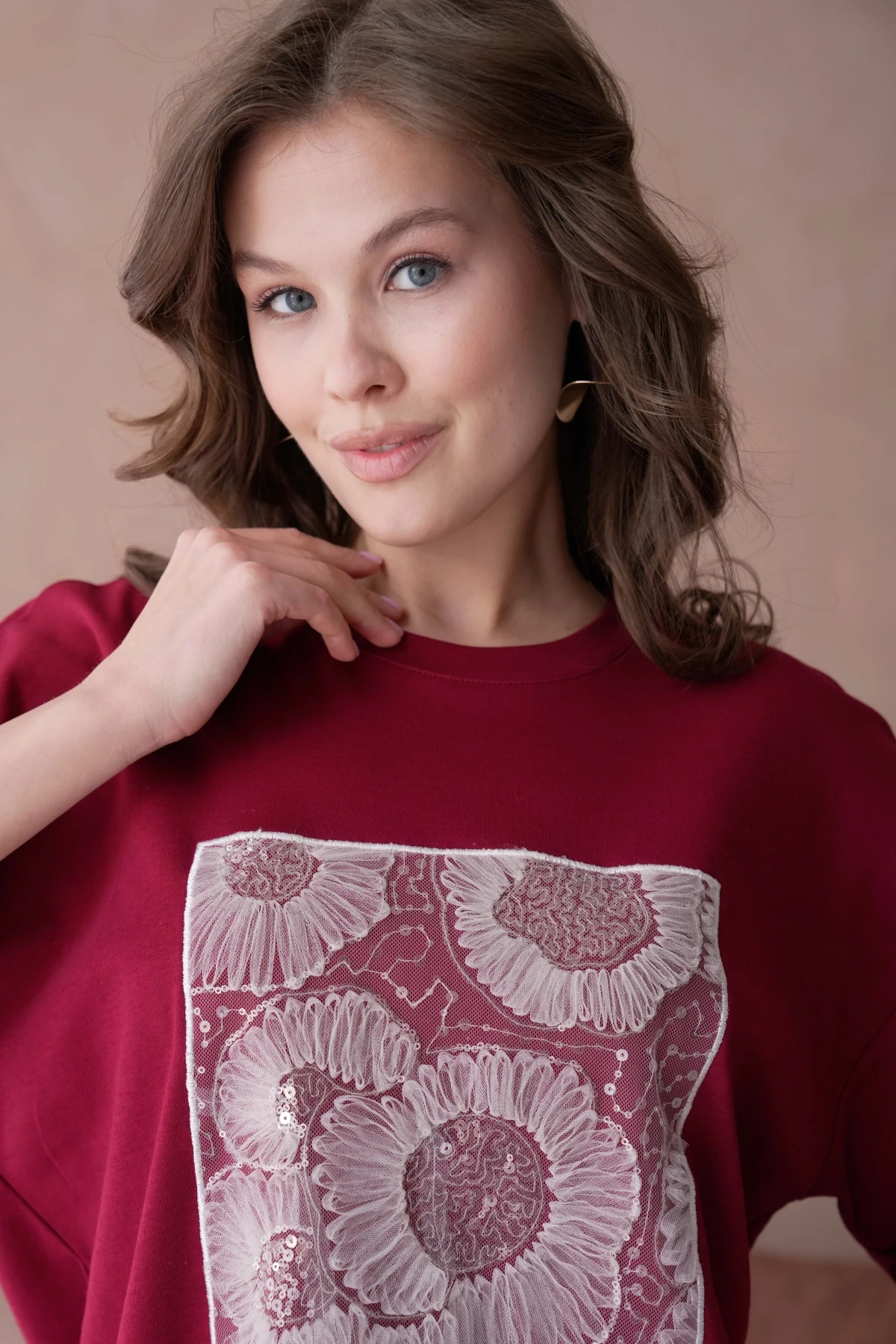 Bisiklet Yaka Ön Yüzü Tül Detaylı Oversize Kalıp Basic T-Shirt