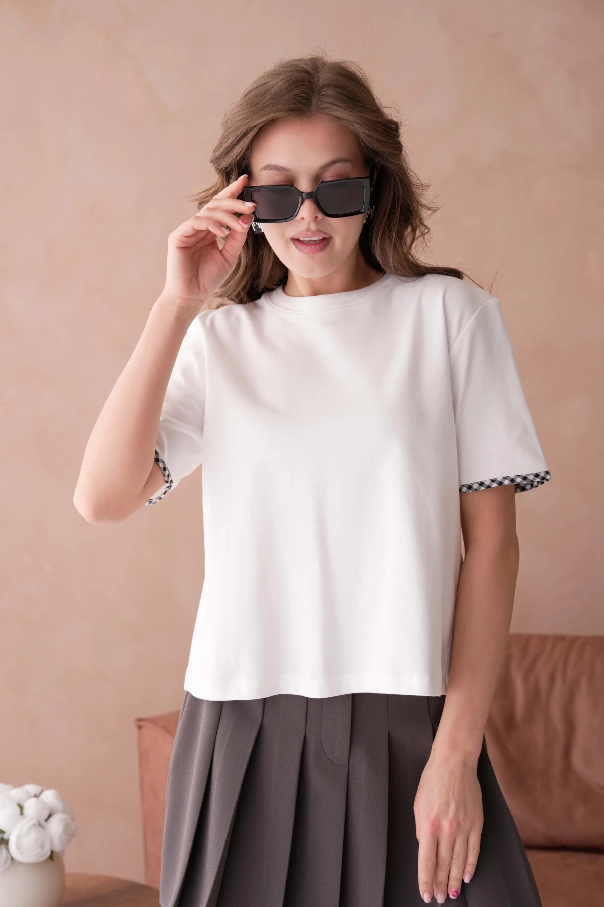 Bisiklet Yaka Sırtı 3 Fiyonk Detaylı T-Shirt