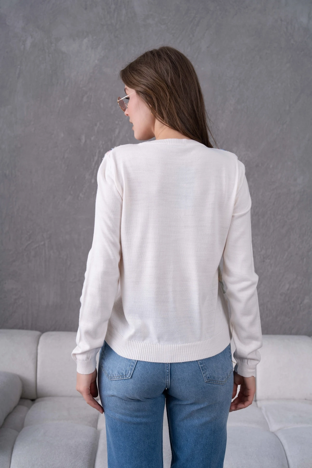 Bisiklet Yaka Tül Detaylı Aplikeli Triko Kazak