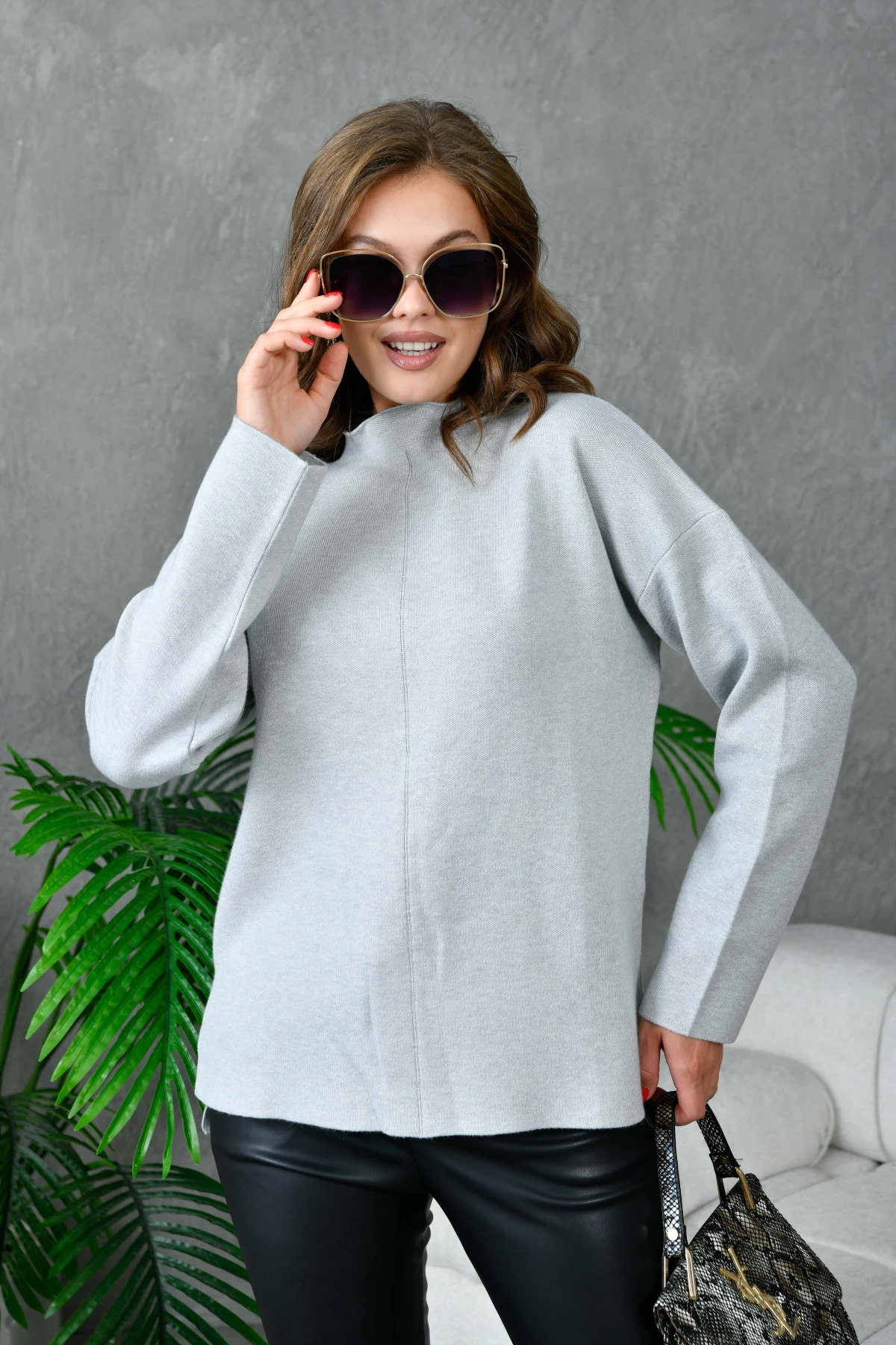 Kadın Dik Yaka Salaş Triko Kazak