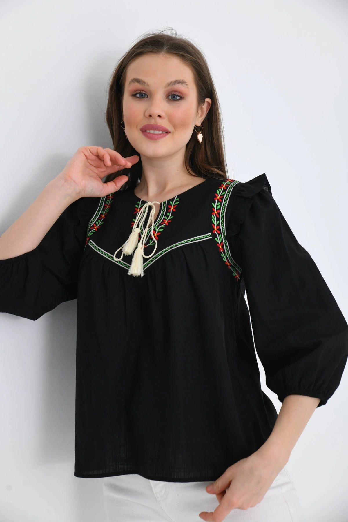 Kadın Uzun Kol Bağlama Detay Nakışlı Salaş Bluz