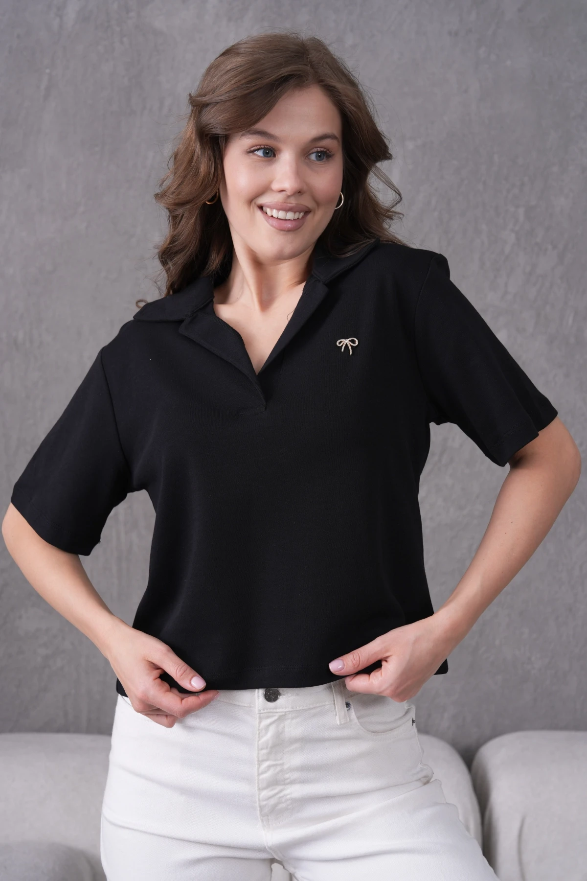 Aksesuar Detaylı Basic T-Shirt