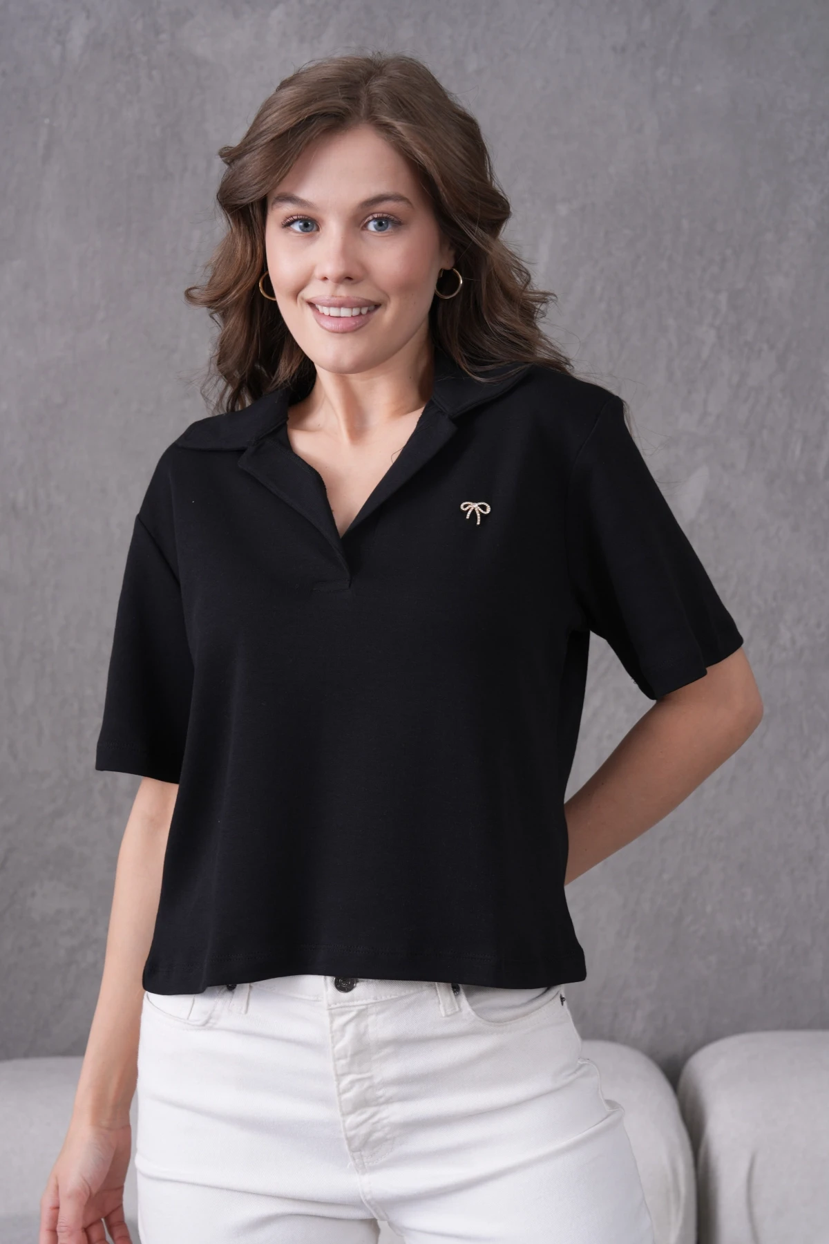 Aksesuar Detaylı Basic T-Shirt