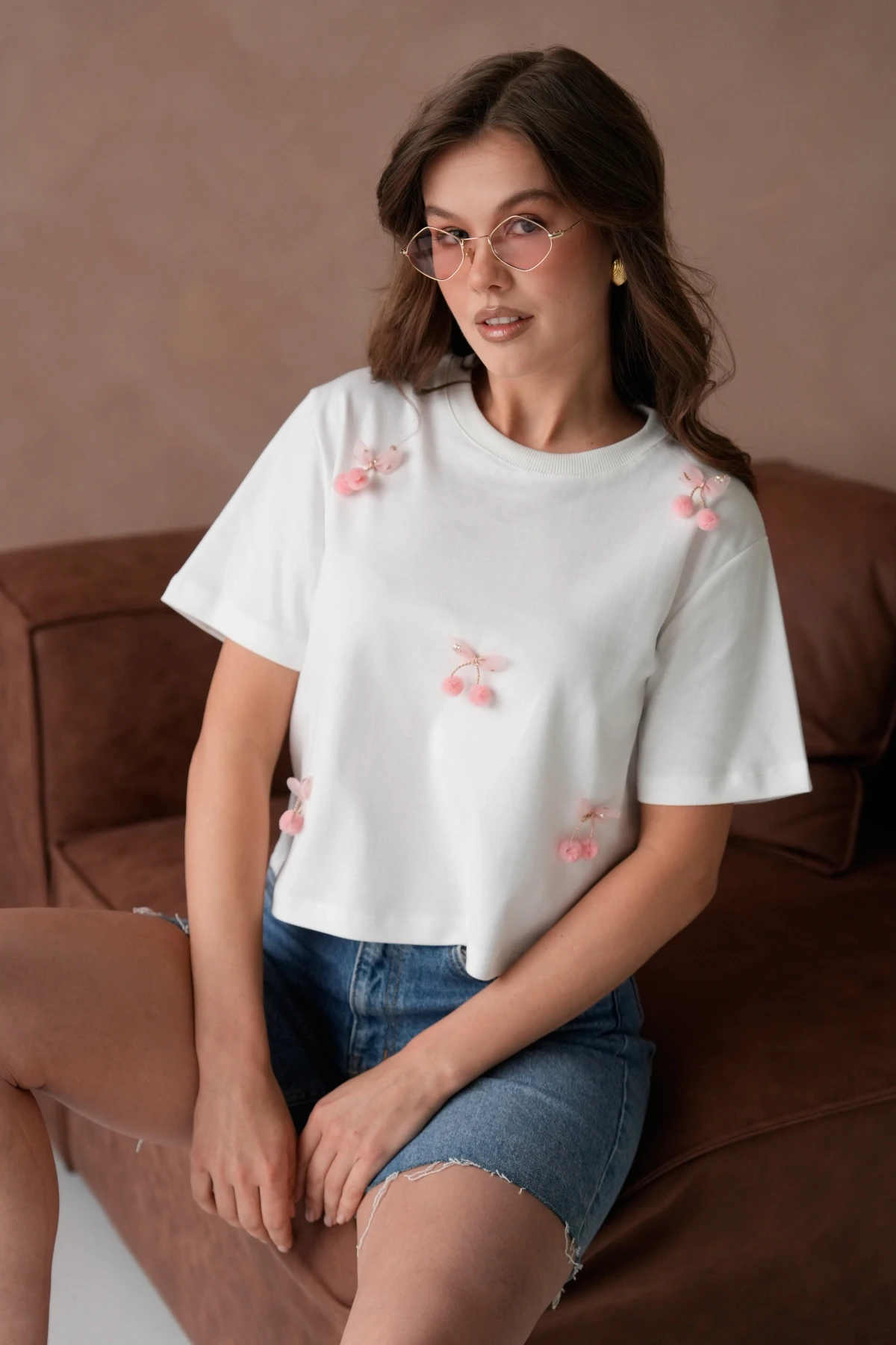 Aksesuar Detaylı Kısa Kol Basic T-Shirt