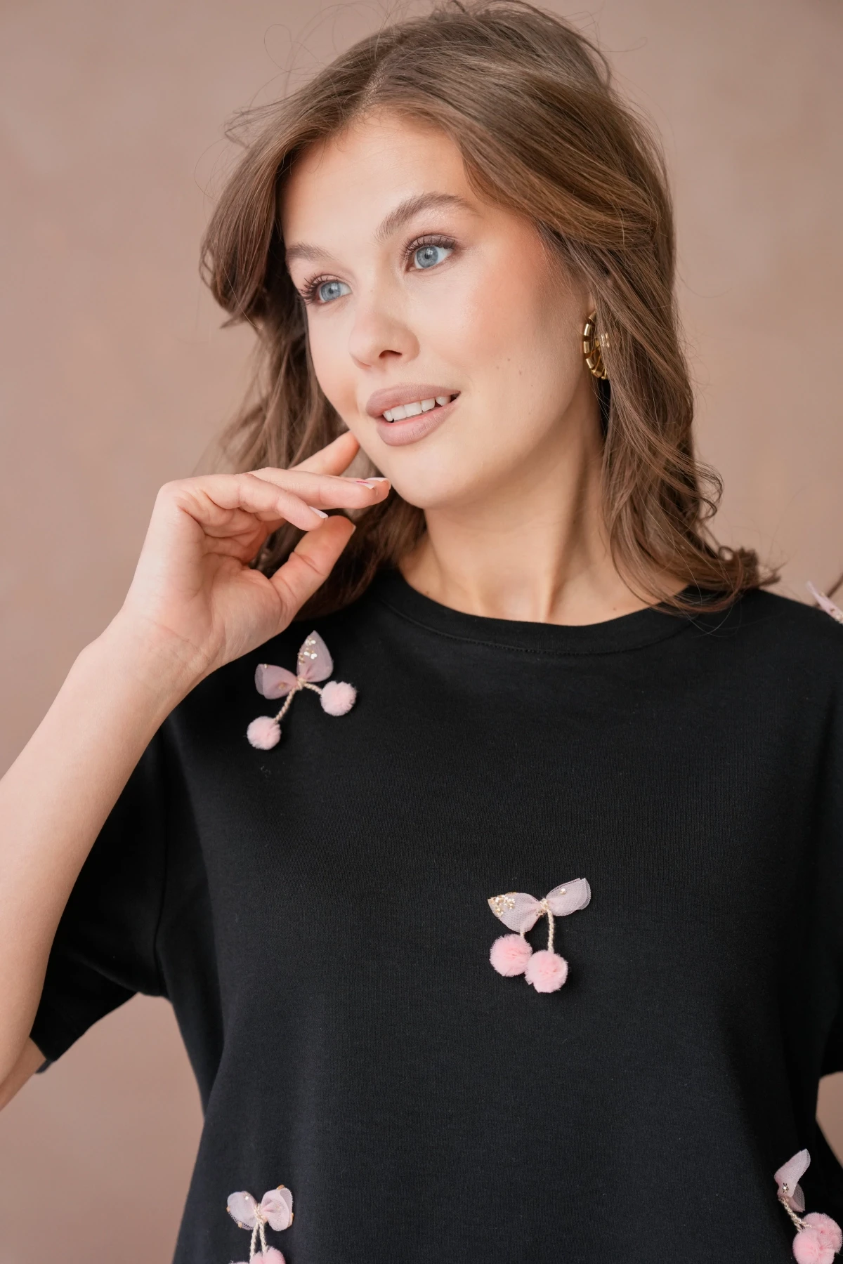 Aksesuar Detaylı Kısa Kol Basic T-Shirt