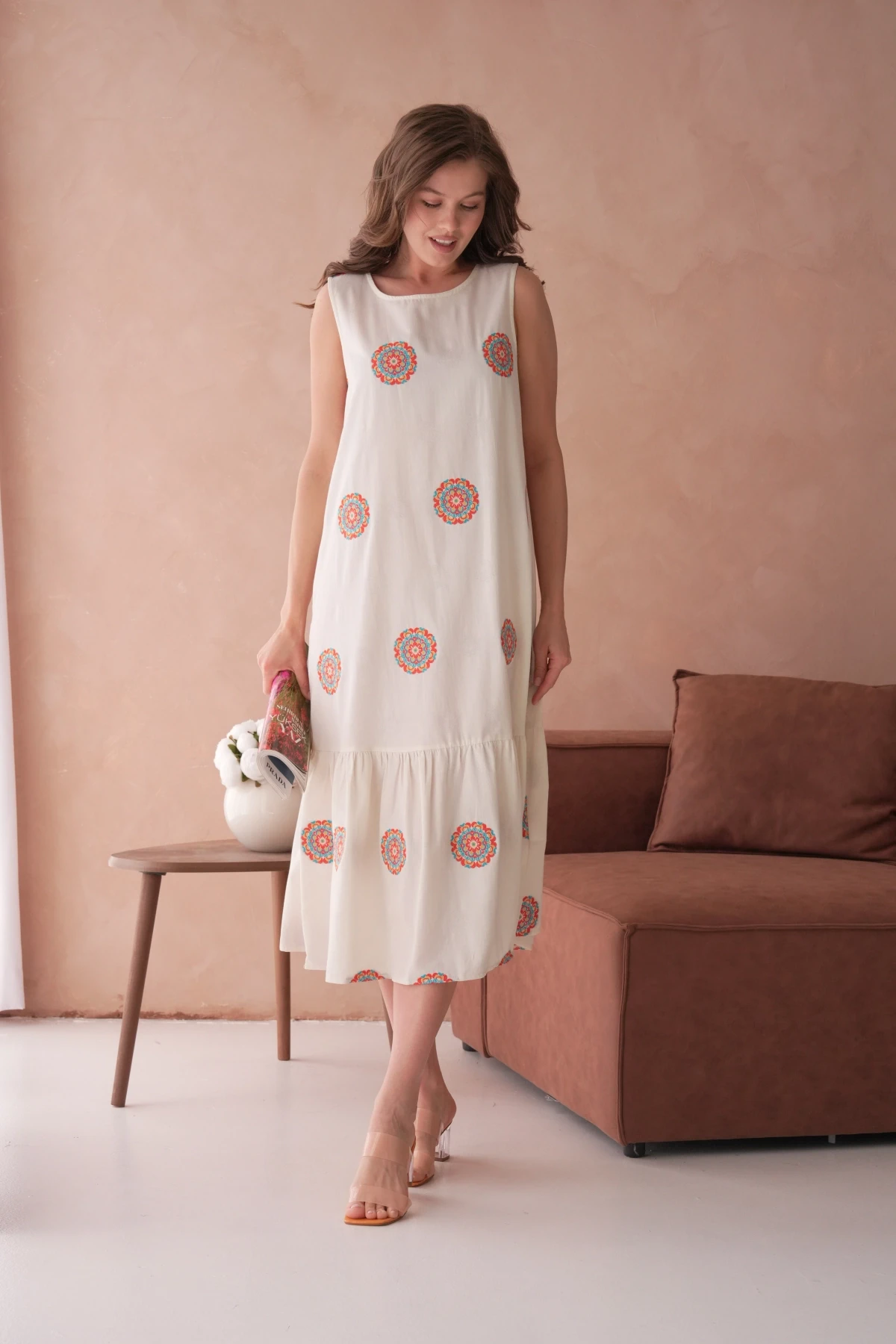 Nakışlı Volanlı Salaş Dokuma Elbise