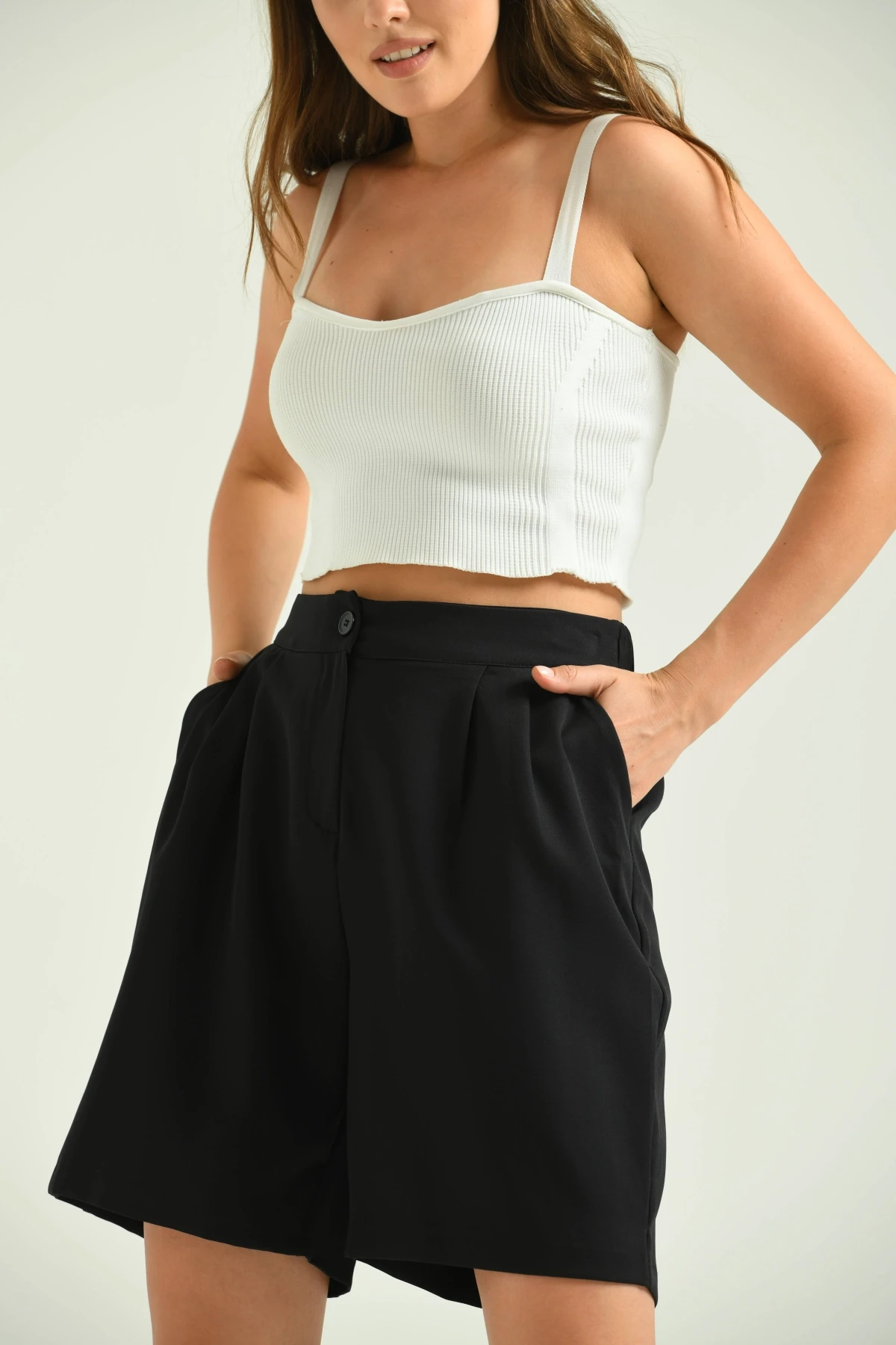 Kadın Siyah Uzun Basic Kumaş Şort