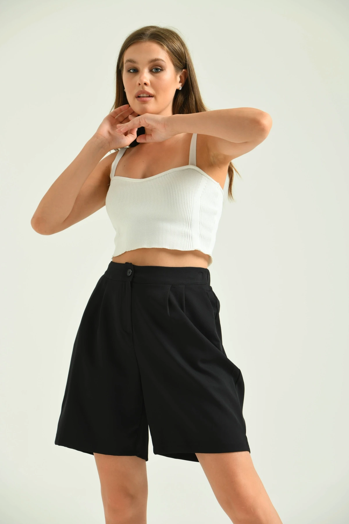 Kadın Siyah Uzun Basic Kumaş Şort