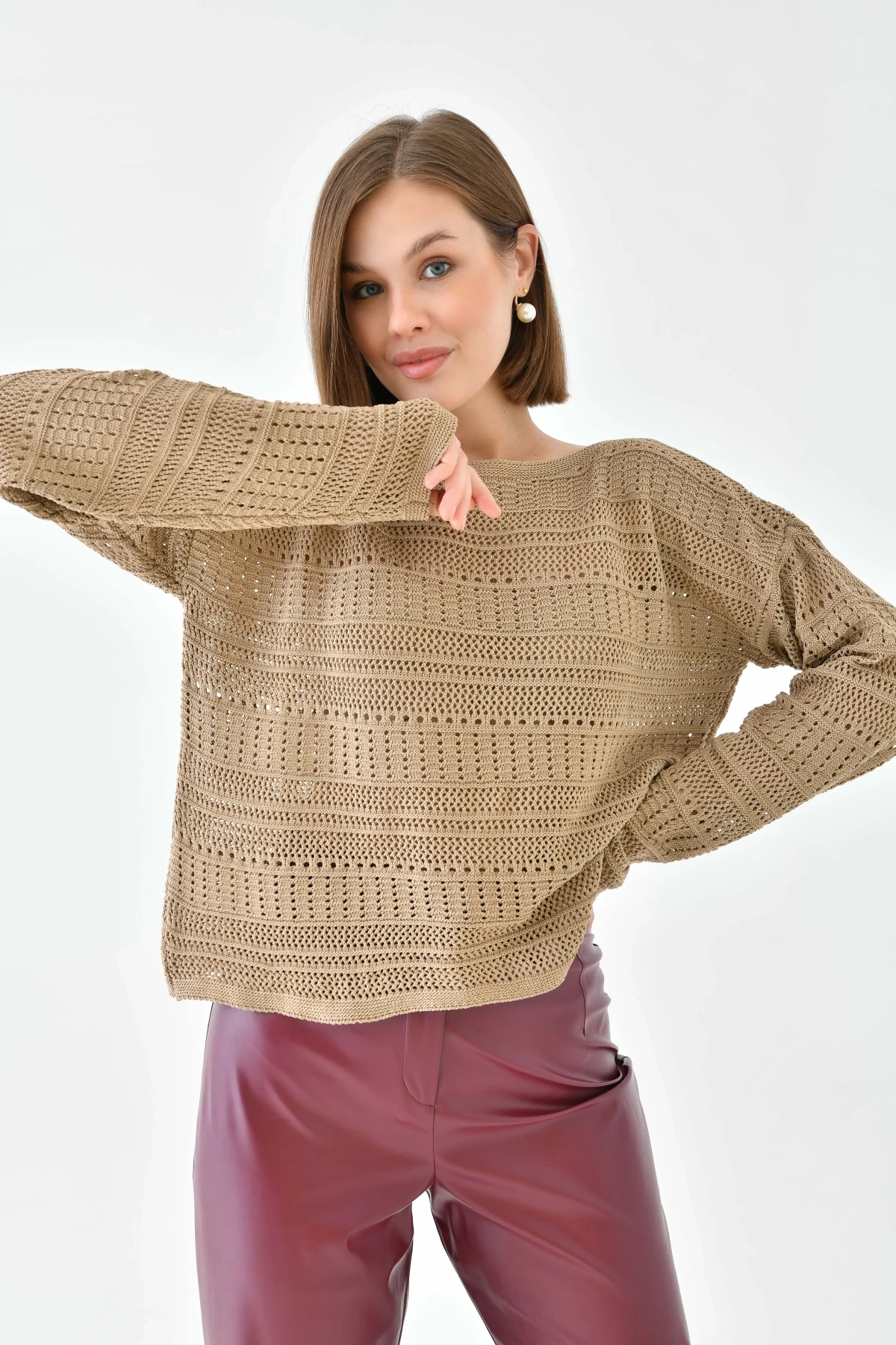 Örgü Detay Oversize Kayık Yaka Kısa Bej Renk Kazak