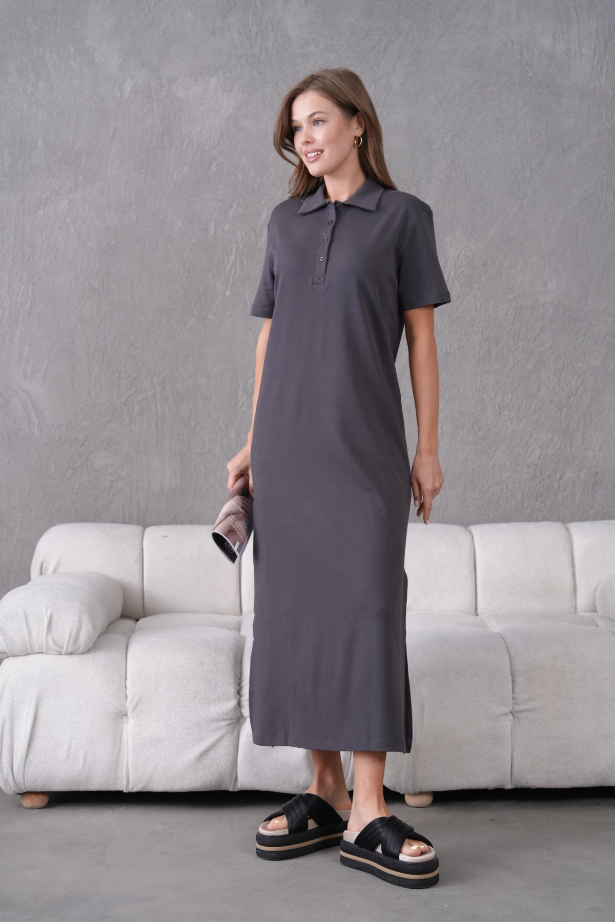 Polo Yaka Kısa Kol Yırtmaçlı Salaş Penye Elbise