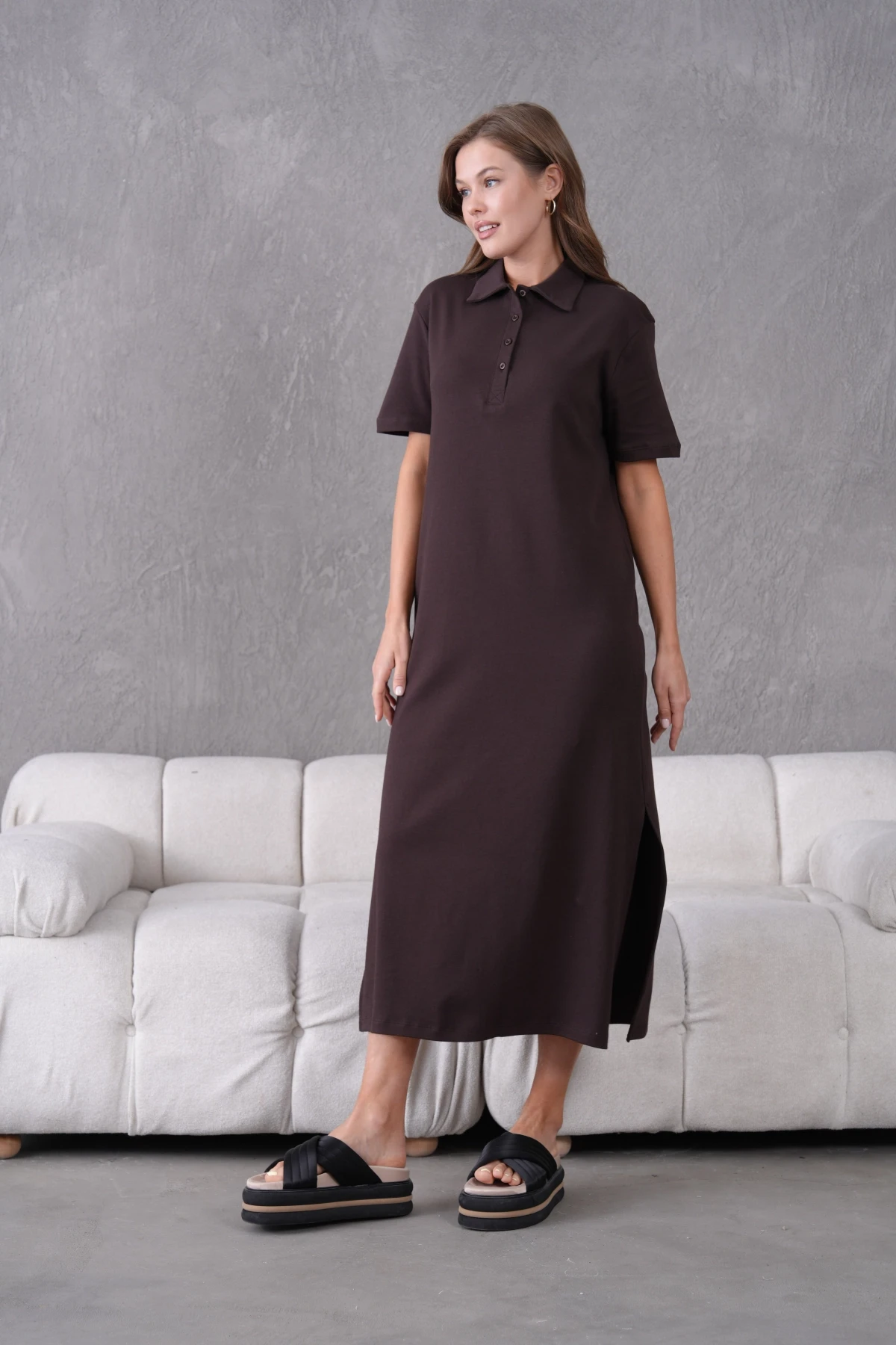 Polo Yaka Kısa Kol Yırtmaçlı Salaş Penye Elbise