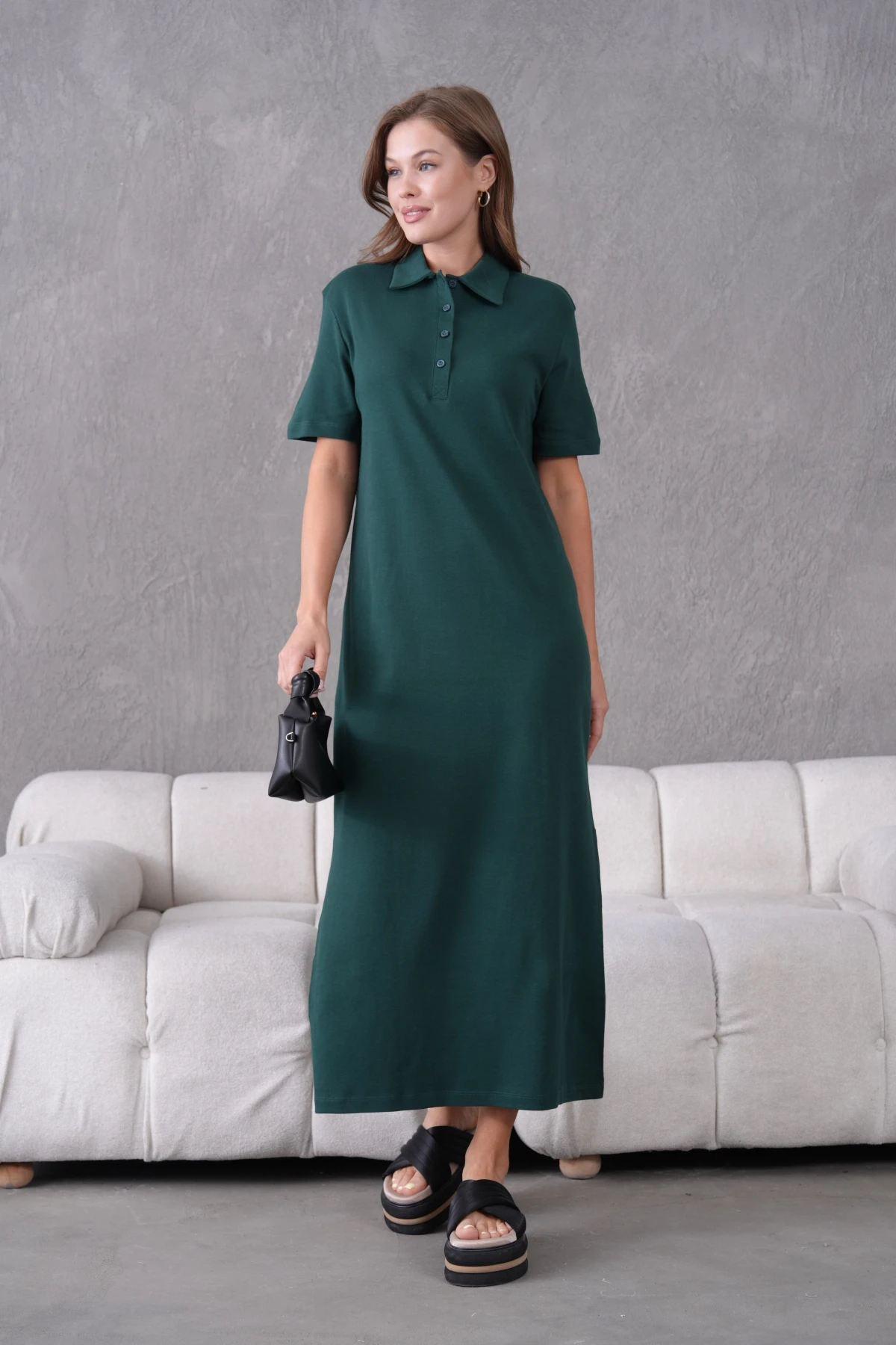 Polo Yaka Kısa Kol Yırtmaçlı Salaş Penye Elbise