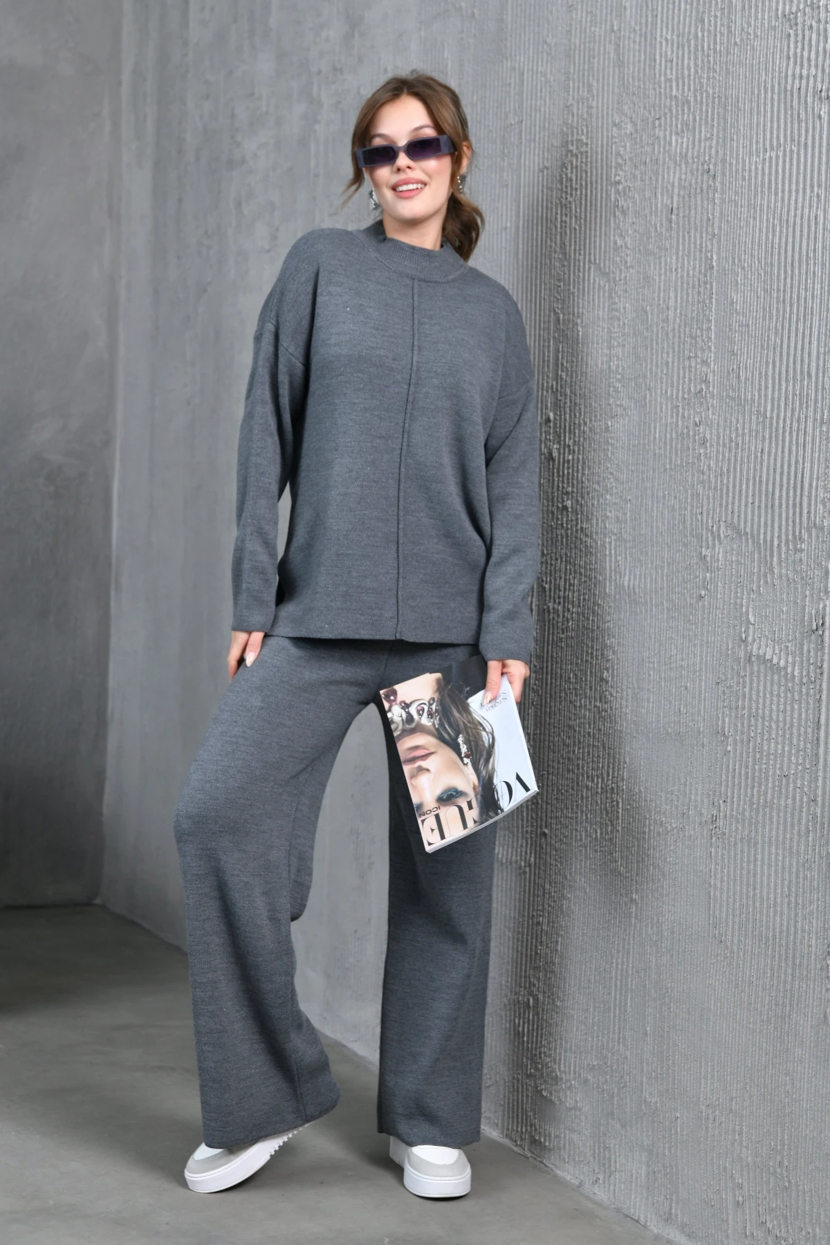 Kadın Antrasit Dik Yaka Yırtmaçlı Kazak Pantolon Triko Alt-Üst Takım