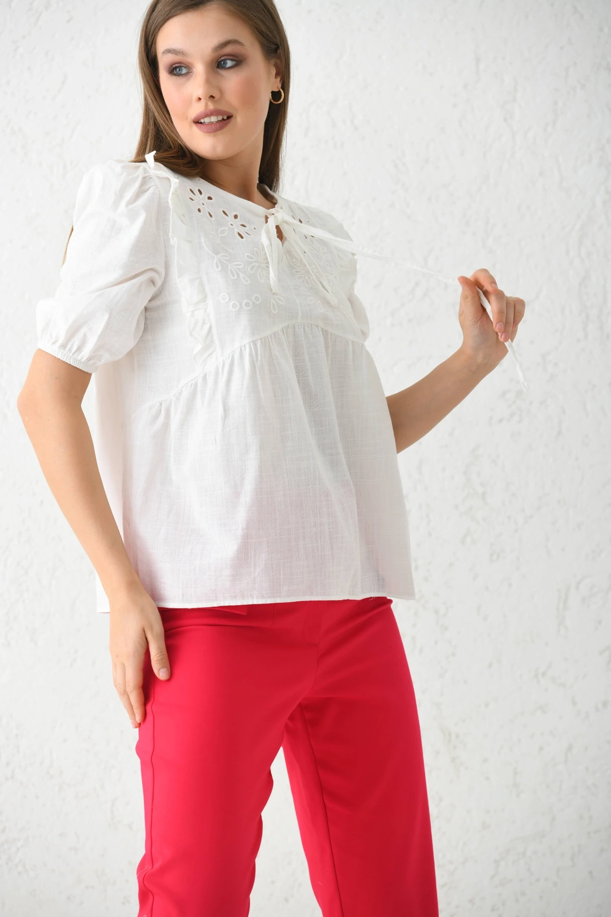 Nakış Detylı Volanlı Dokuma Yazlık Bluz