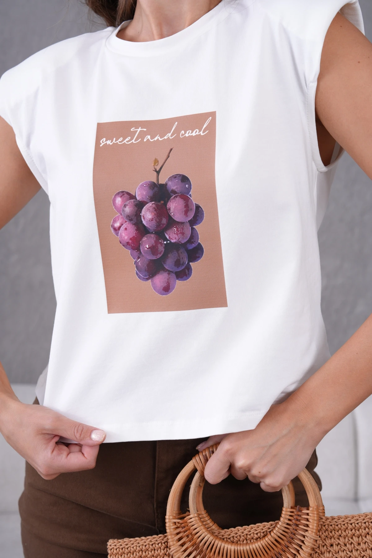 Kolsuz Kısa T-Shirt