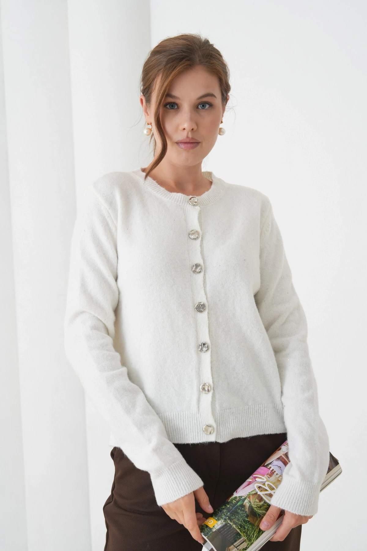 Kadın Kemik Bisiklet Yaka Düğme Detay Yumuşak Dokulu Triko Hırka