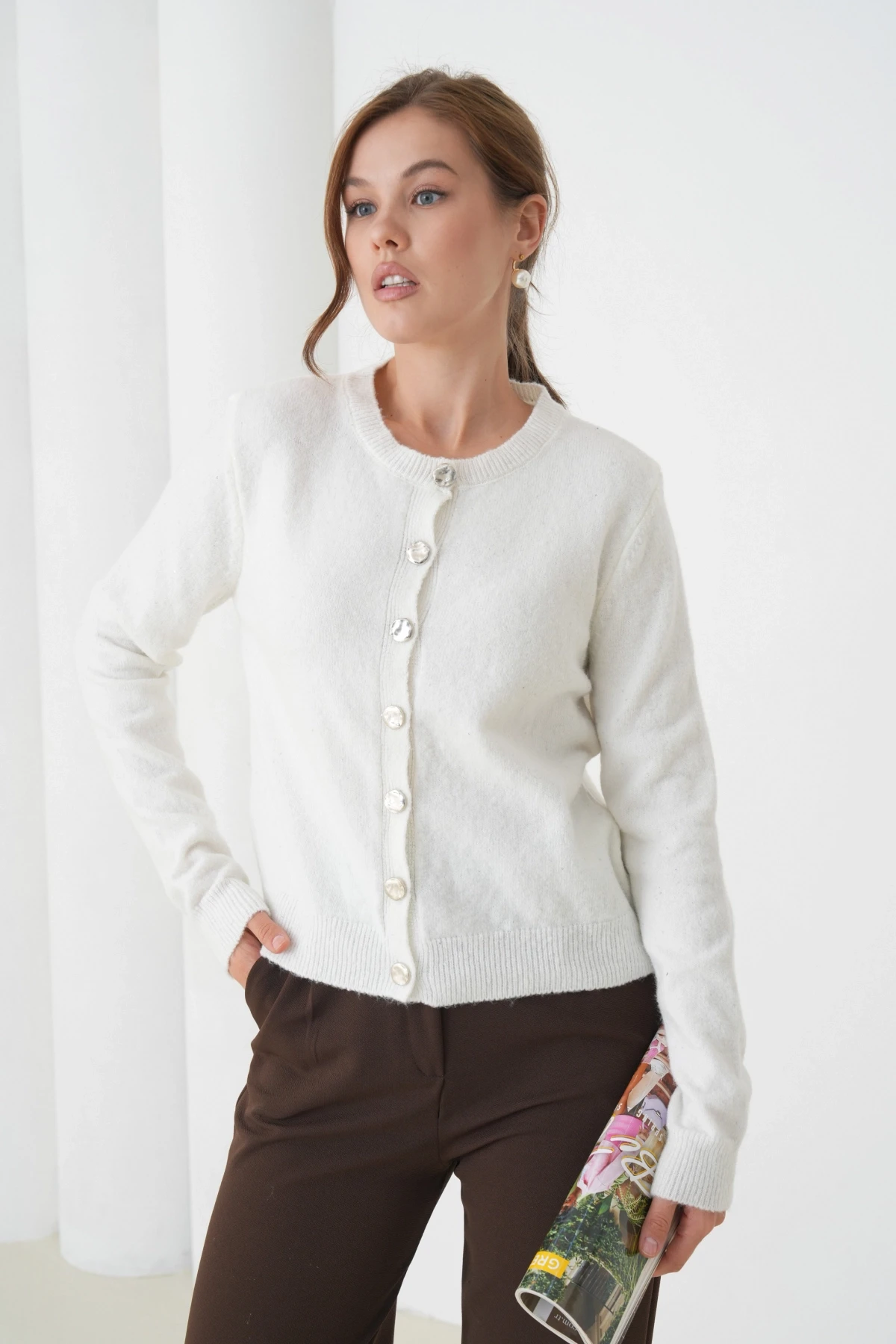 Kadın Kemik Bisiklet Yaka Düğme Detay Yumuşak Dokulu Triko Hırka