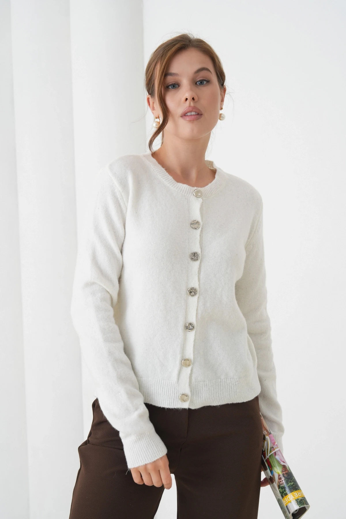 Kadın Kemik Bisiklet Yaka Düğme Detay Yumuşak Dokulu Triko Hırka