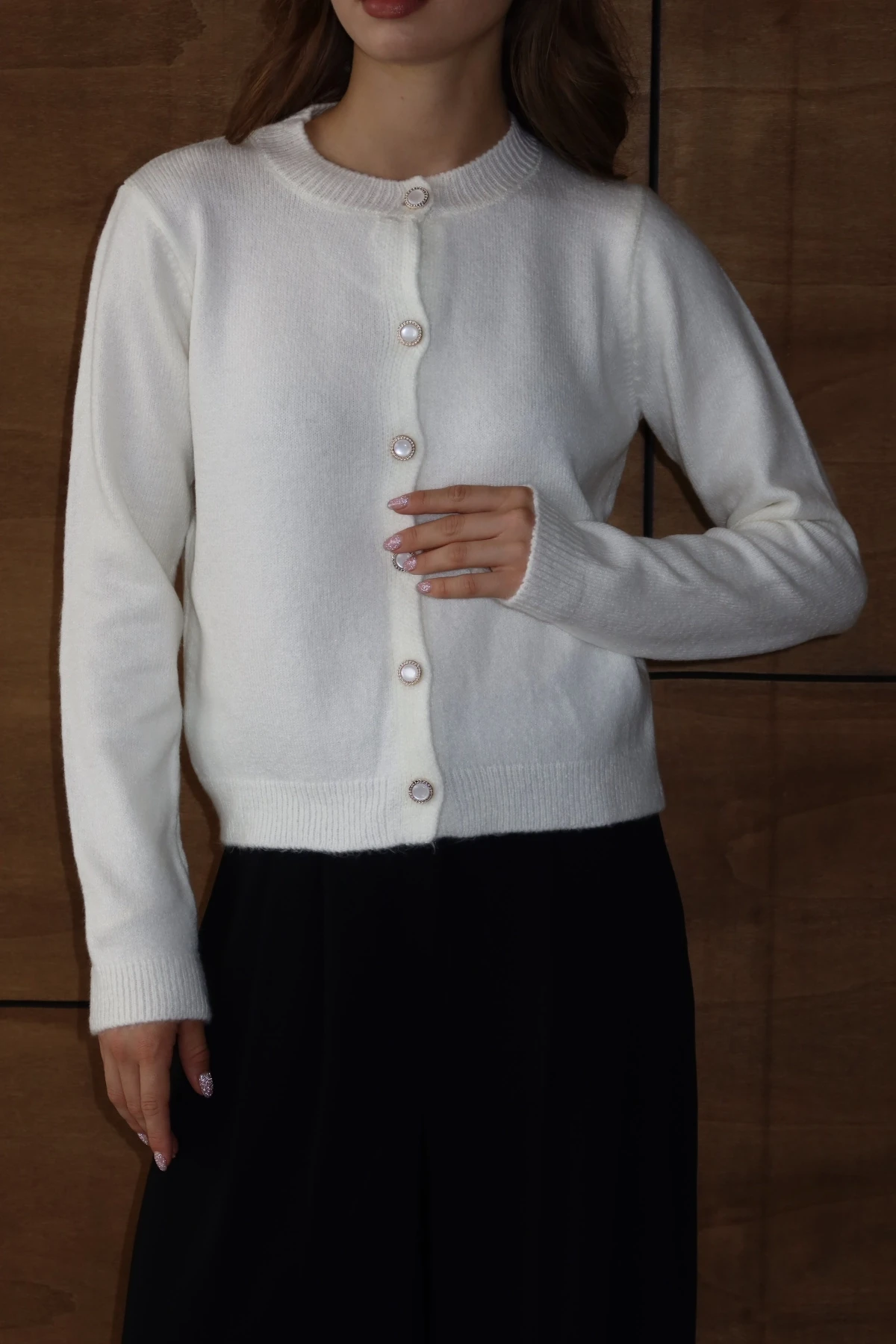 Kadın Kemik İnci Düğmeli Yumuşak Dokulu Bisiklet Yaka Triko Hırka