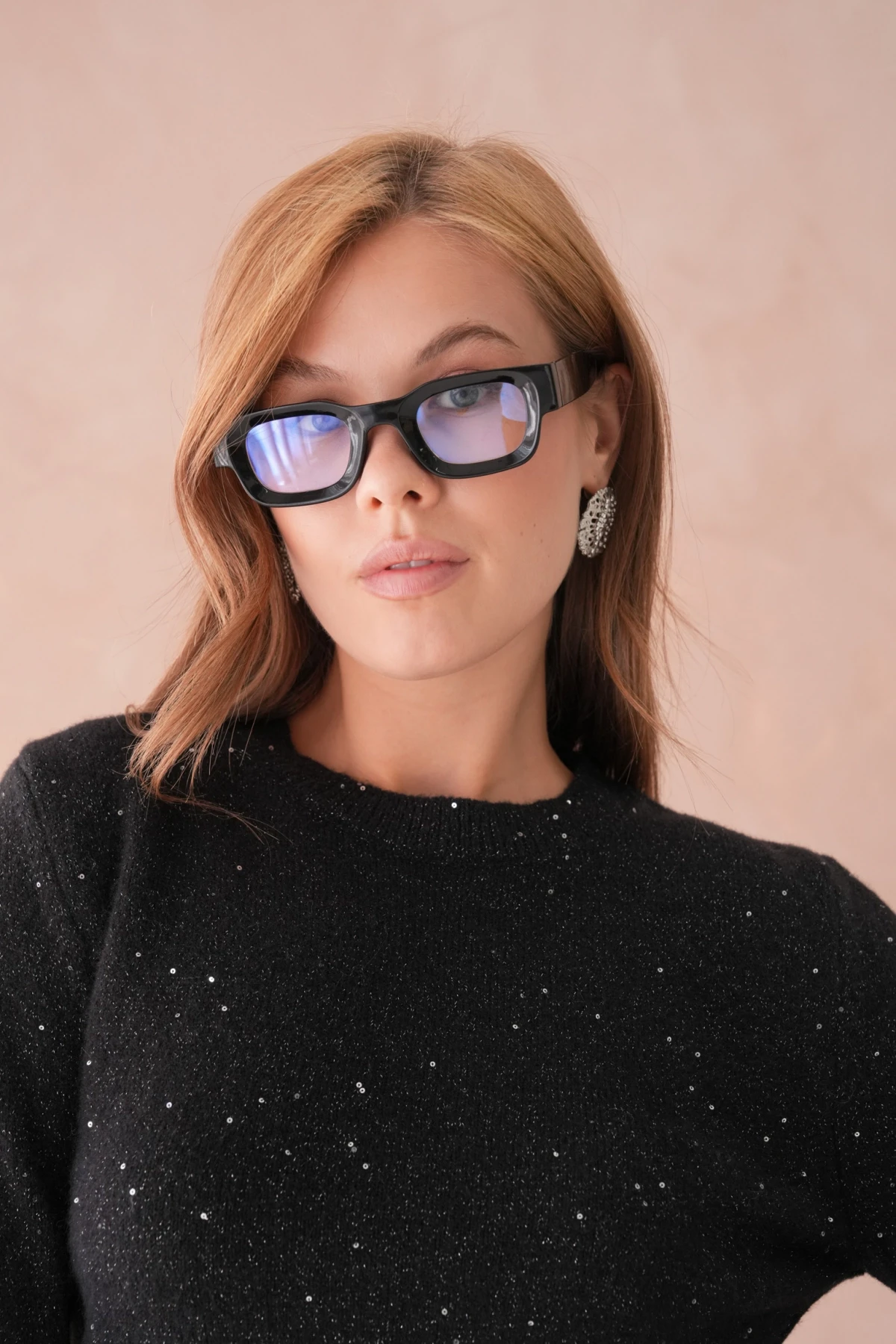 Kadın Siyah Bisiklet Yaka Simli Yumuşak Dokulu Triko Kazak