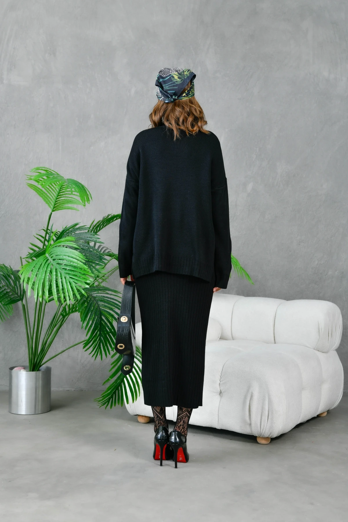 Kadın Siyah Dik Yaka Salaş Kazak Uzun Etekli İkili Triko Takım