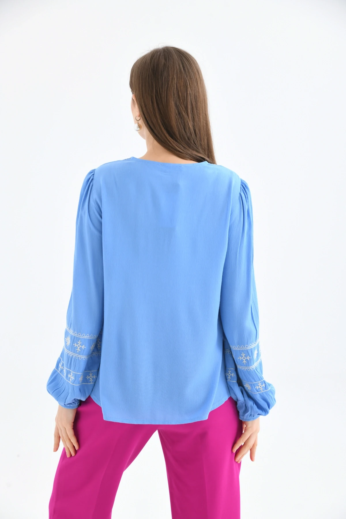 Nakış Detaylı Rahat Yazlık Bluz