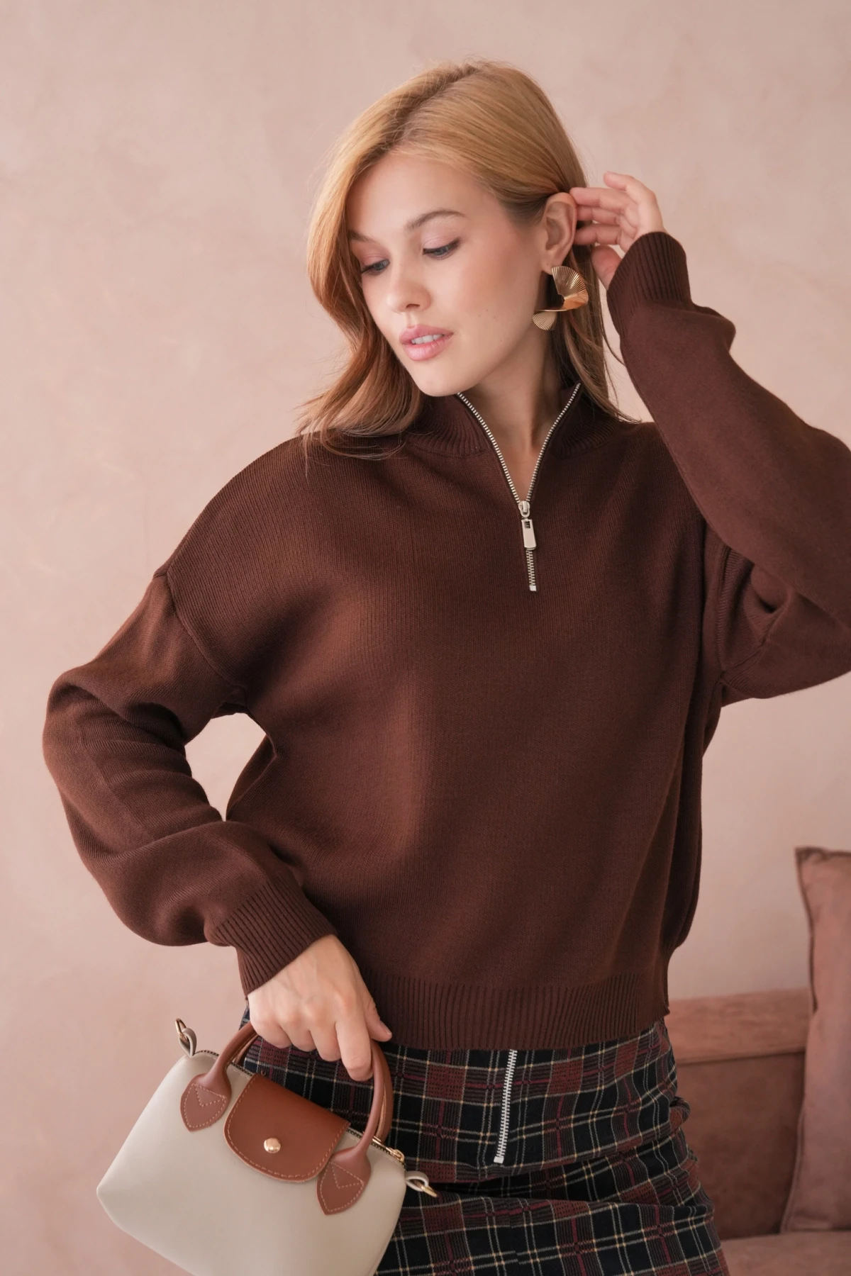 Kadın Yarım Balıkçı Yaka Fermuar Detay Oversize Triko Kazak