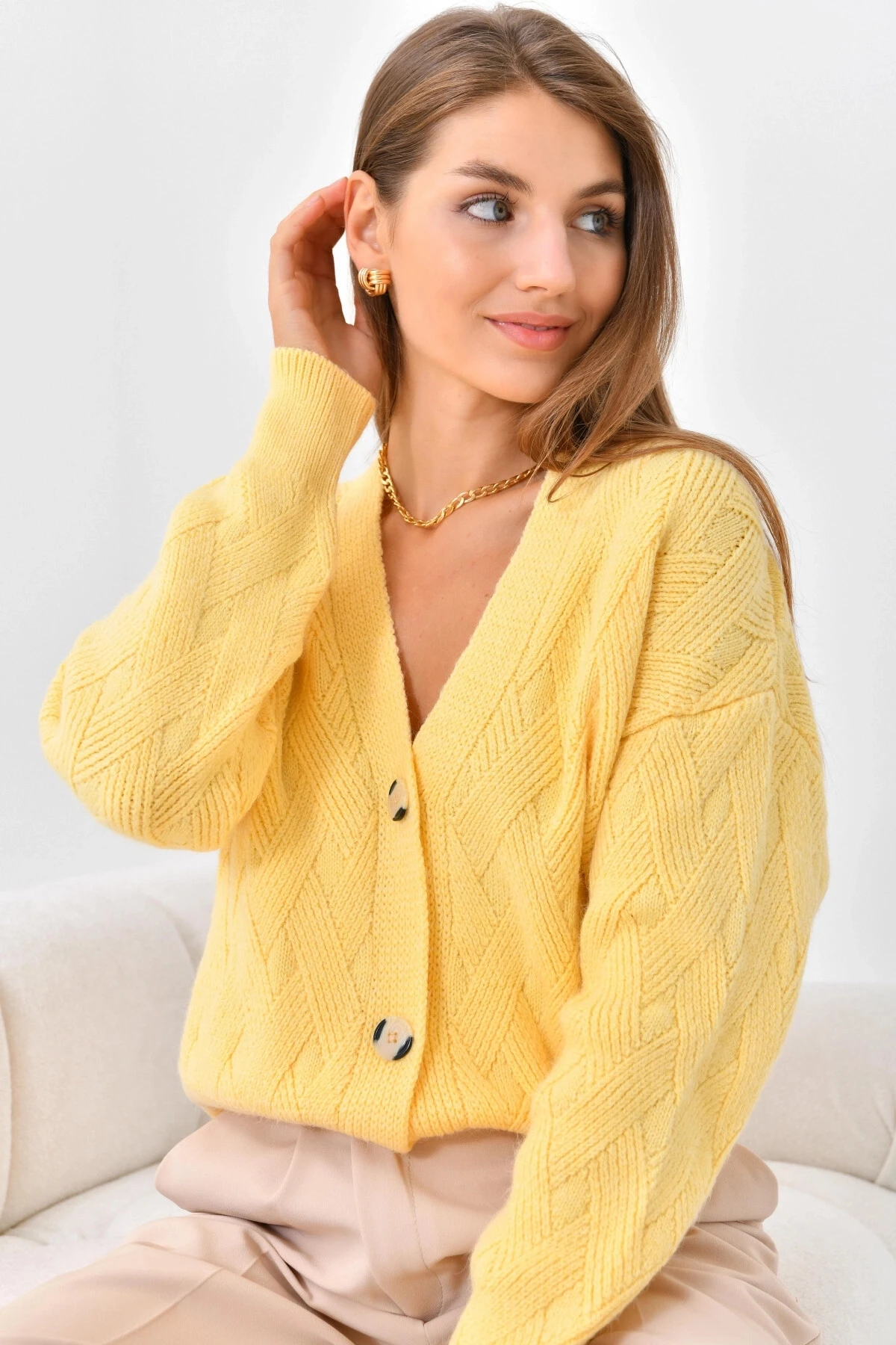 Yumuşak Dokulu Sarı Hırka