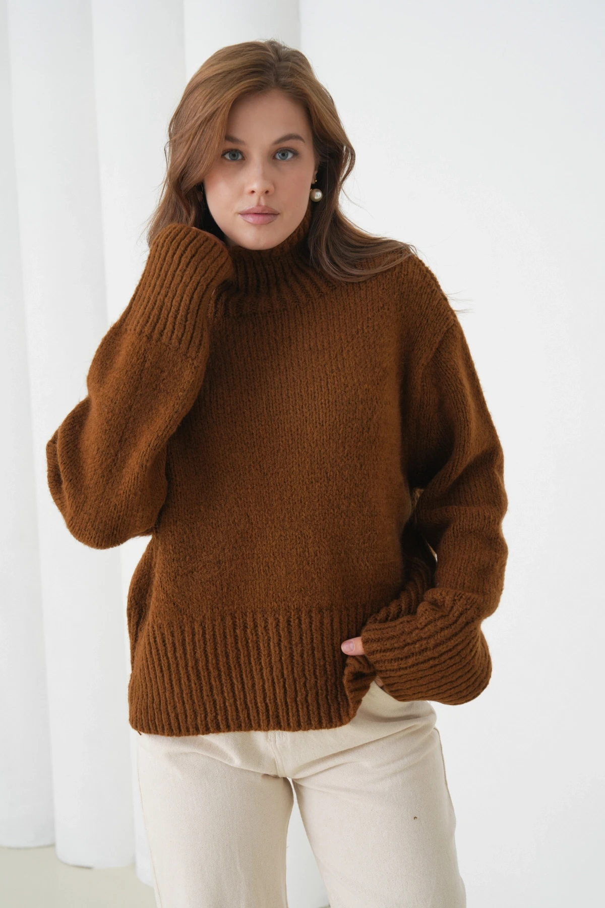 Kadın Balıkçı Yaka Oversize Kaşkarse Triko Kazak