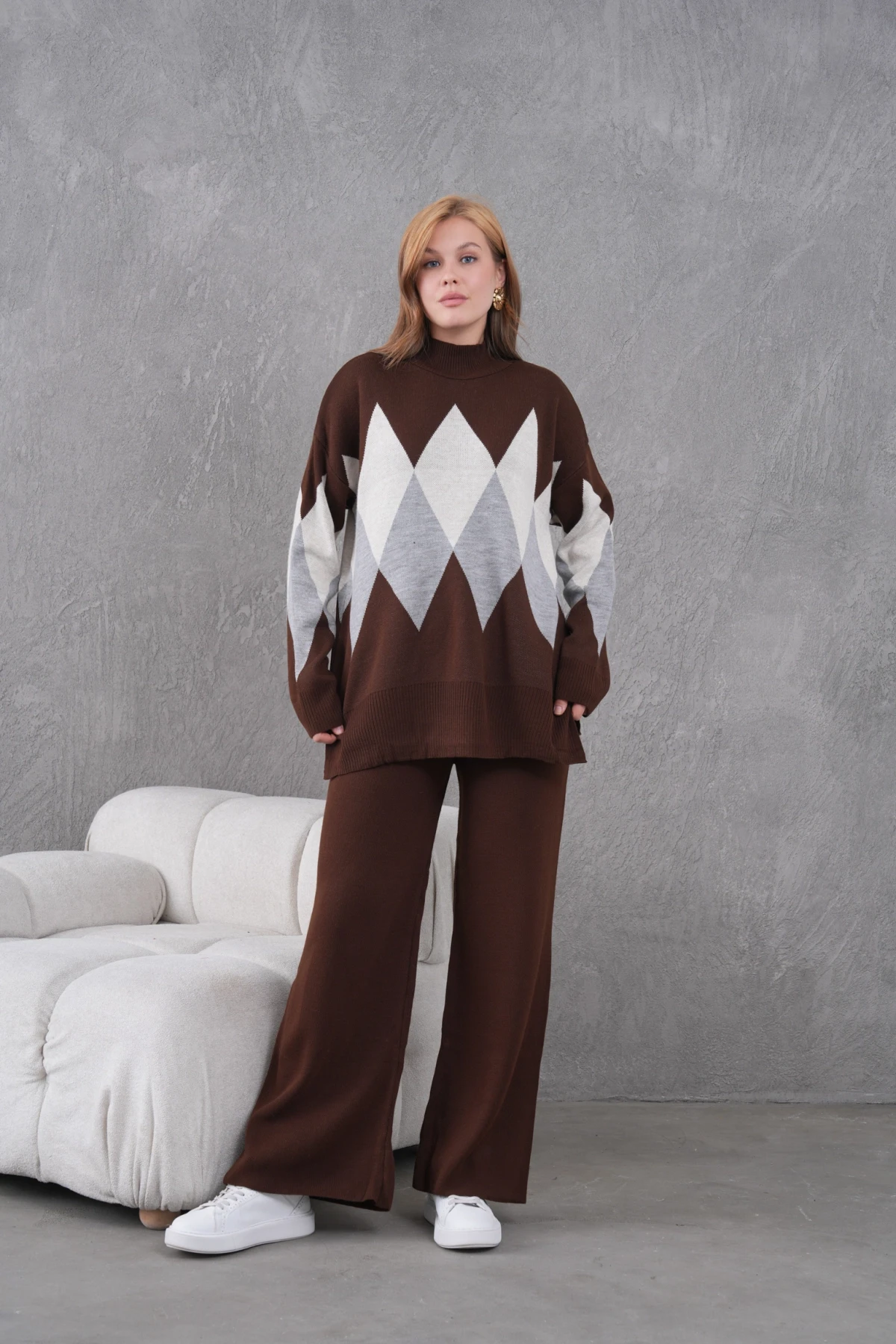 Kadın Dik Yaka Desenli Yırtmaçlı Kazak Pantolon İkil Triko Takım