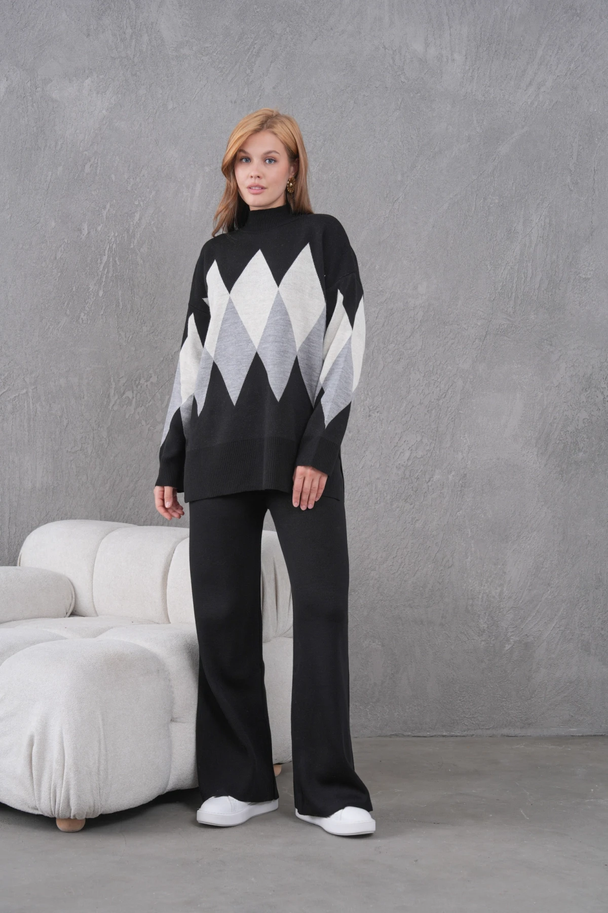 Kadın Dik Yaka Desenli Yırtmaçlı Kazak Pantolon İkil Triko Takım