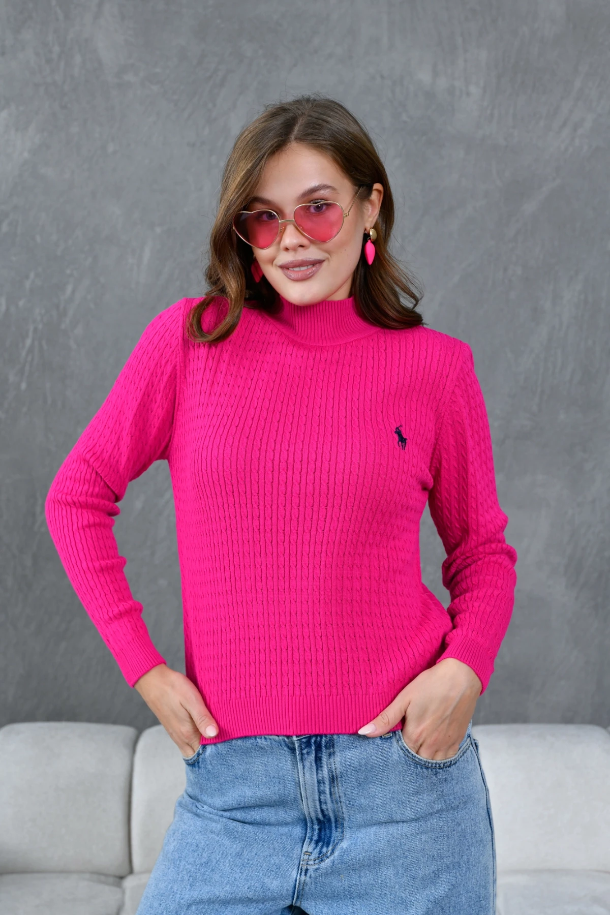 Kadın Dik Yaka Saç Örgü Nakış Detaylı Triko Kazak