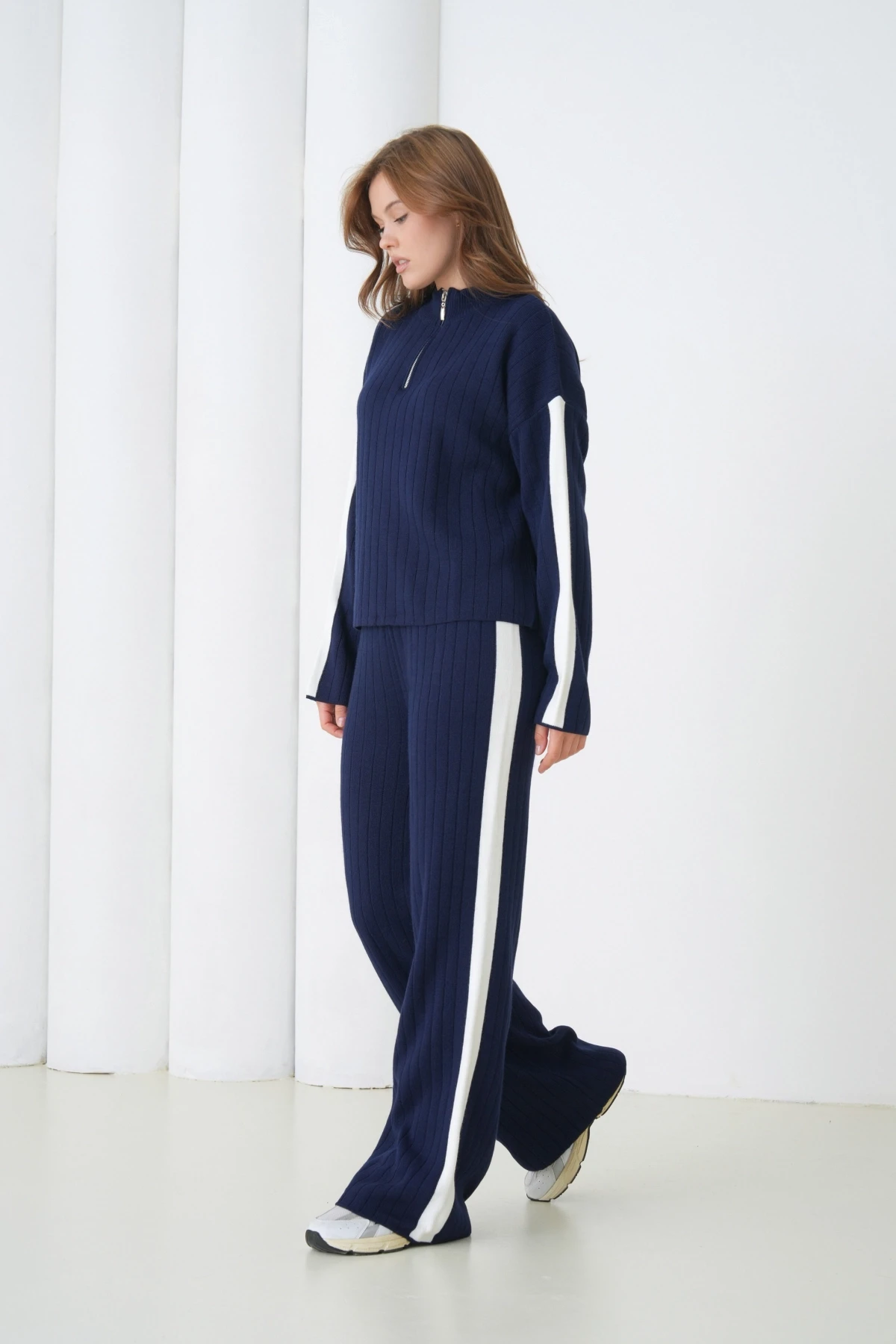 Kadın Dik Yaka Yarım Pat Fermuar Örgü Detay Kazak Pantolon İkili Triko Takım