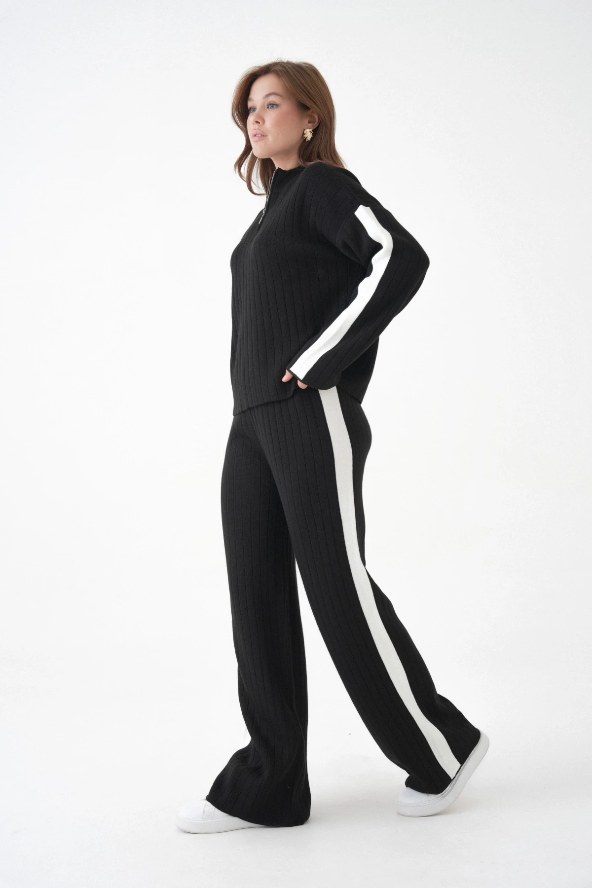 Kadın Dik Yaka Yarım Pat Fermuar Örgü Detay Kazak Pantolon İkili Triko Takım