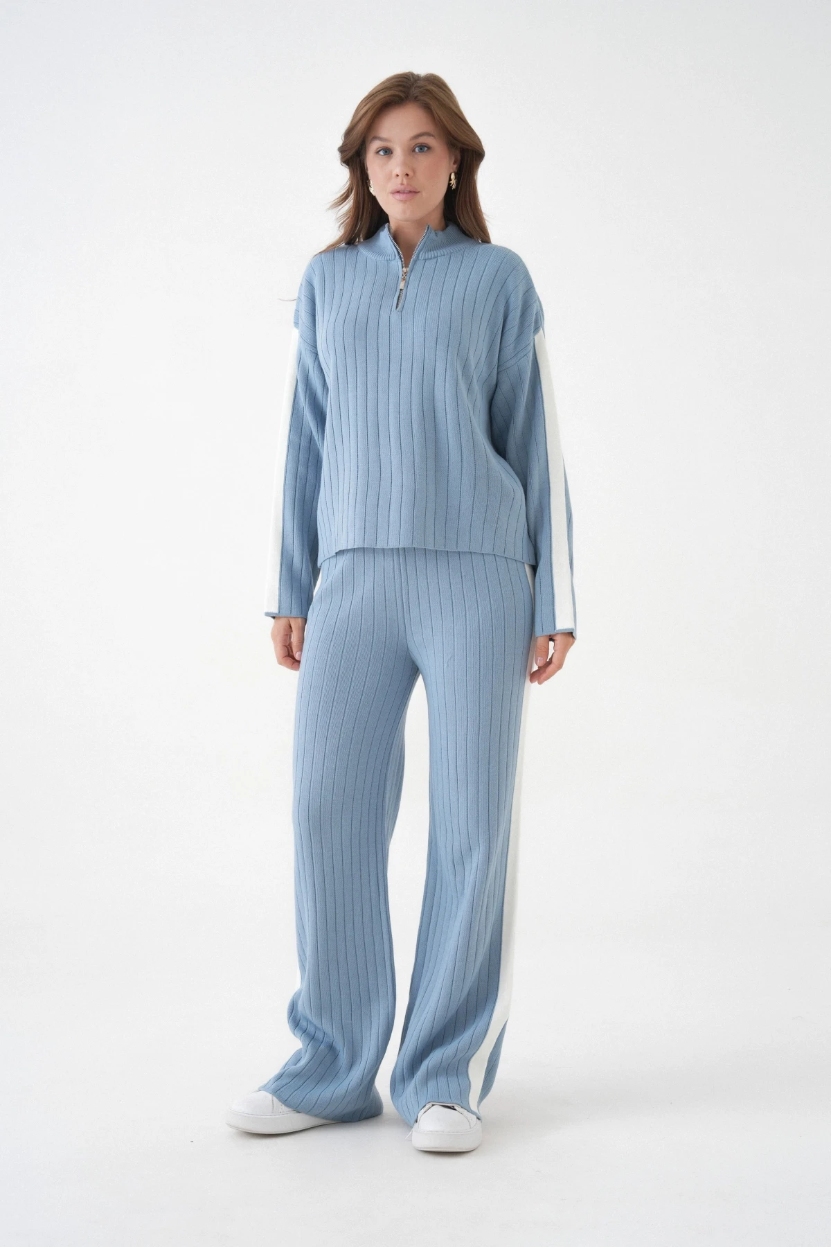 Kadın Dik Yaka Yarım Pat Fermuar Örgü Detay Kazak Pantolon İkili Triko Takım