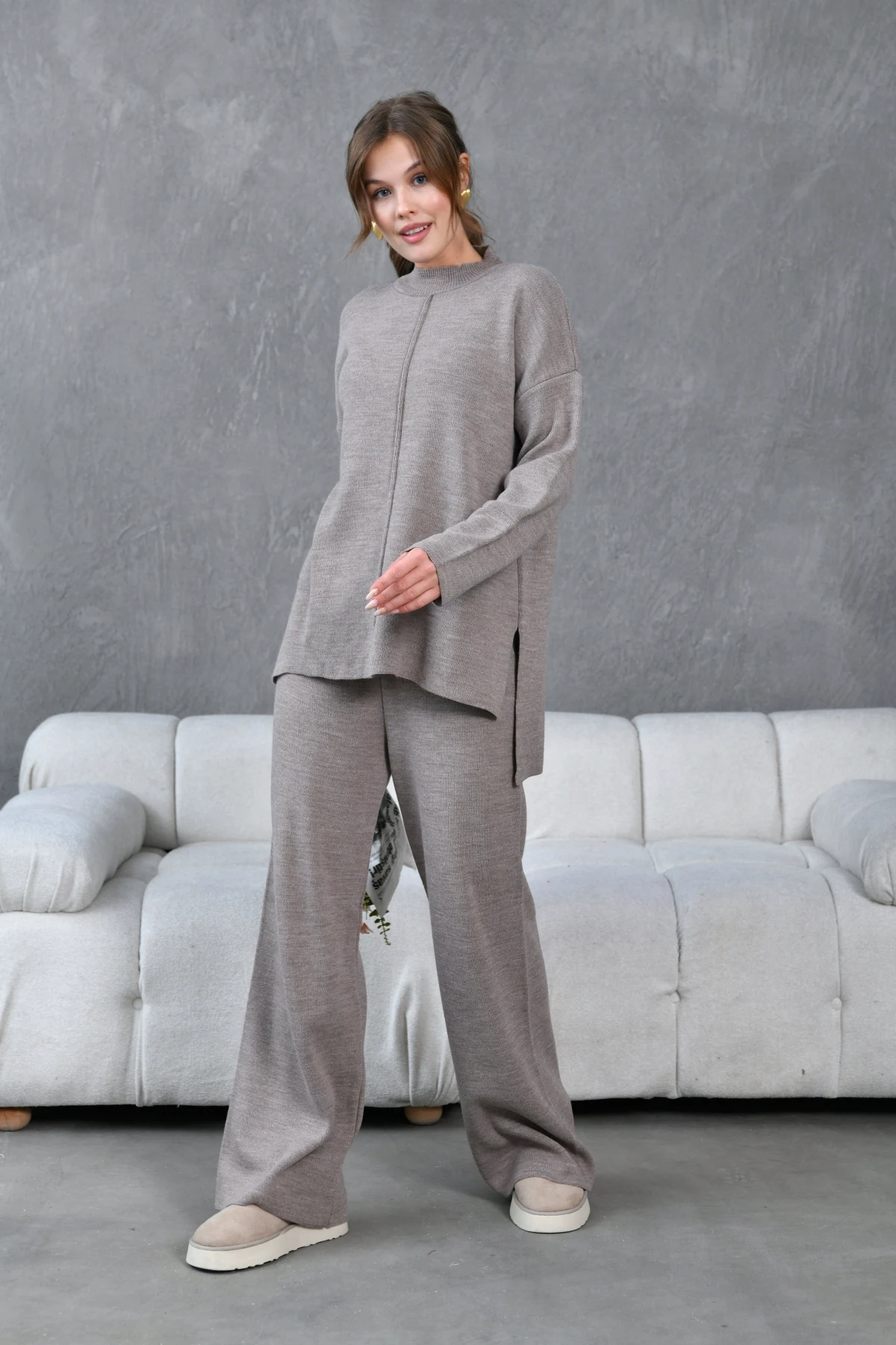 kadın dik yaka yırtmaçlı kazak pantolon triko alt-üst takım 