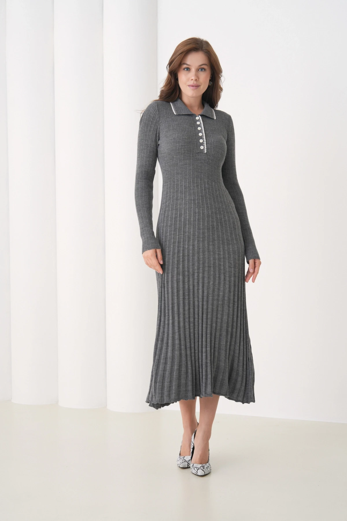 Kadın Polo Yaka Düğme Detay Kaşkorse Uzun Triko Elbise