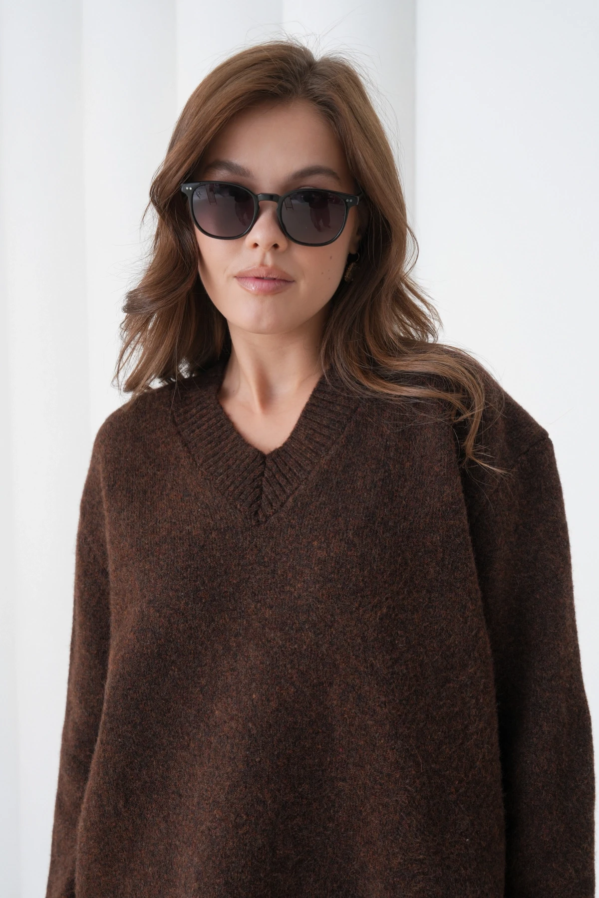 Kadın V Yaka Yumuşak Dokulu Oversize Triko Kazak